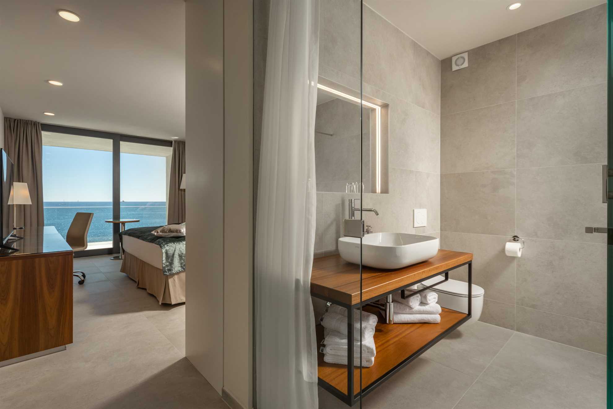 Luxury Villa Black Diamond with Pool