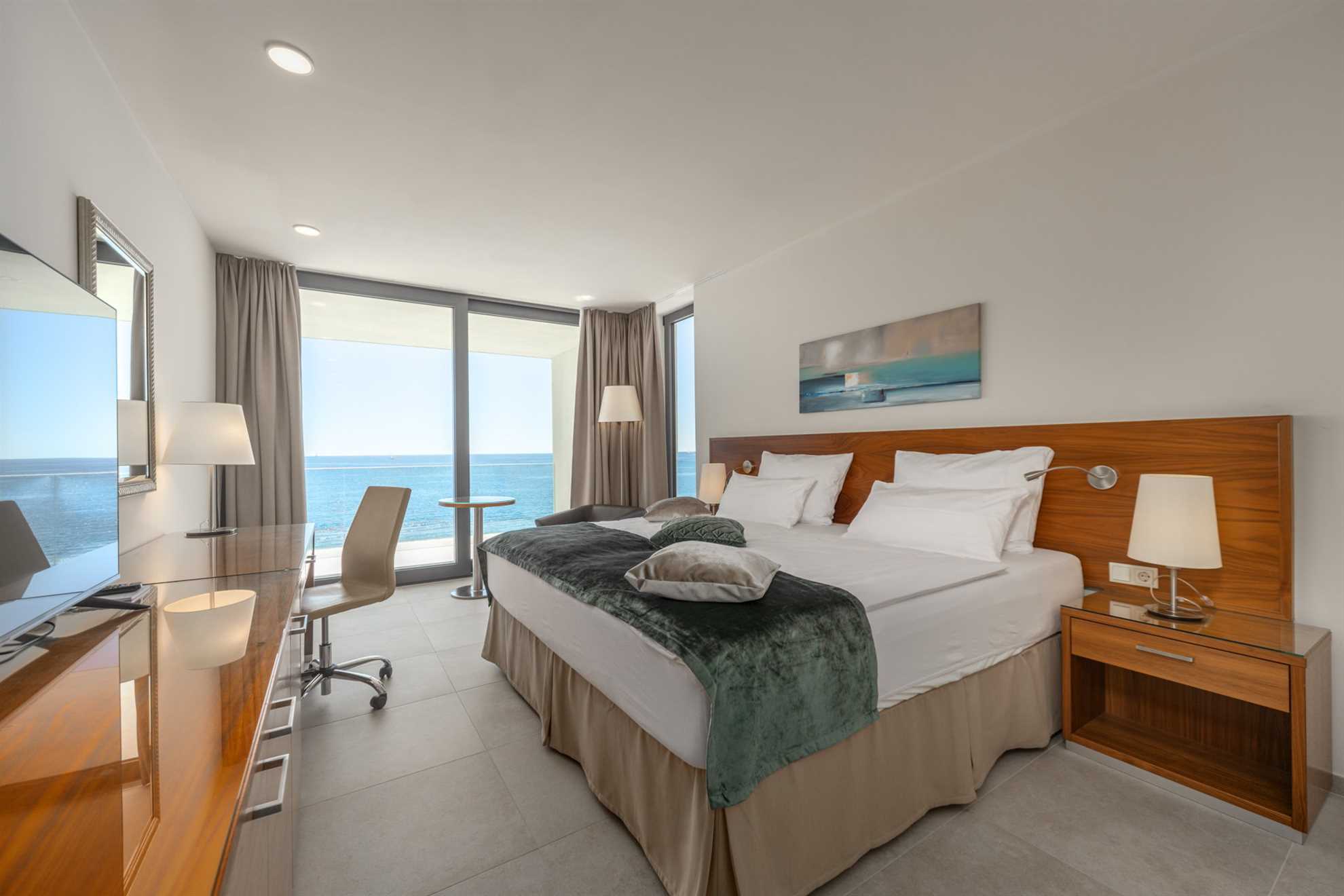 Luxury Villa Black Diamond with Pool
