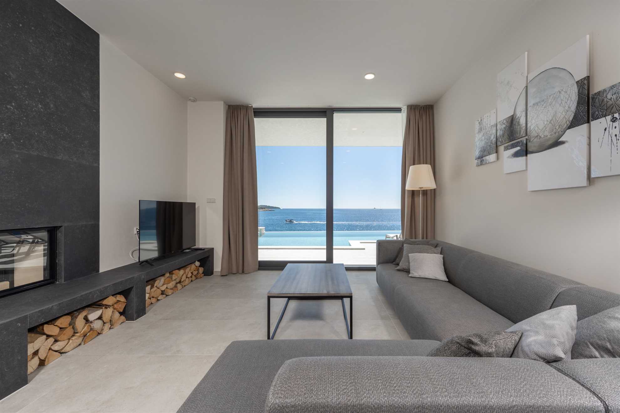 Luxury Villa Black Diamond with Pool