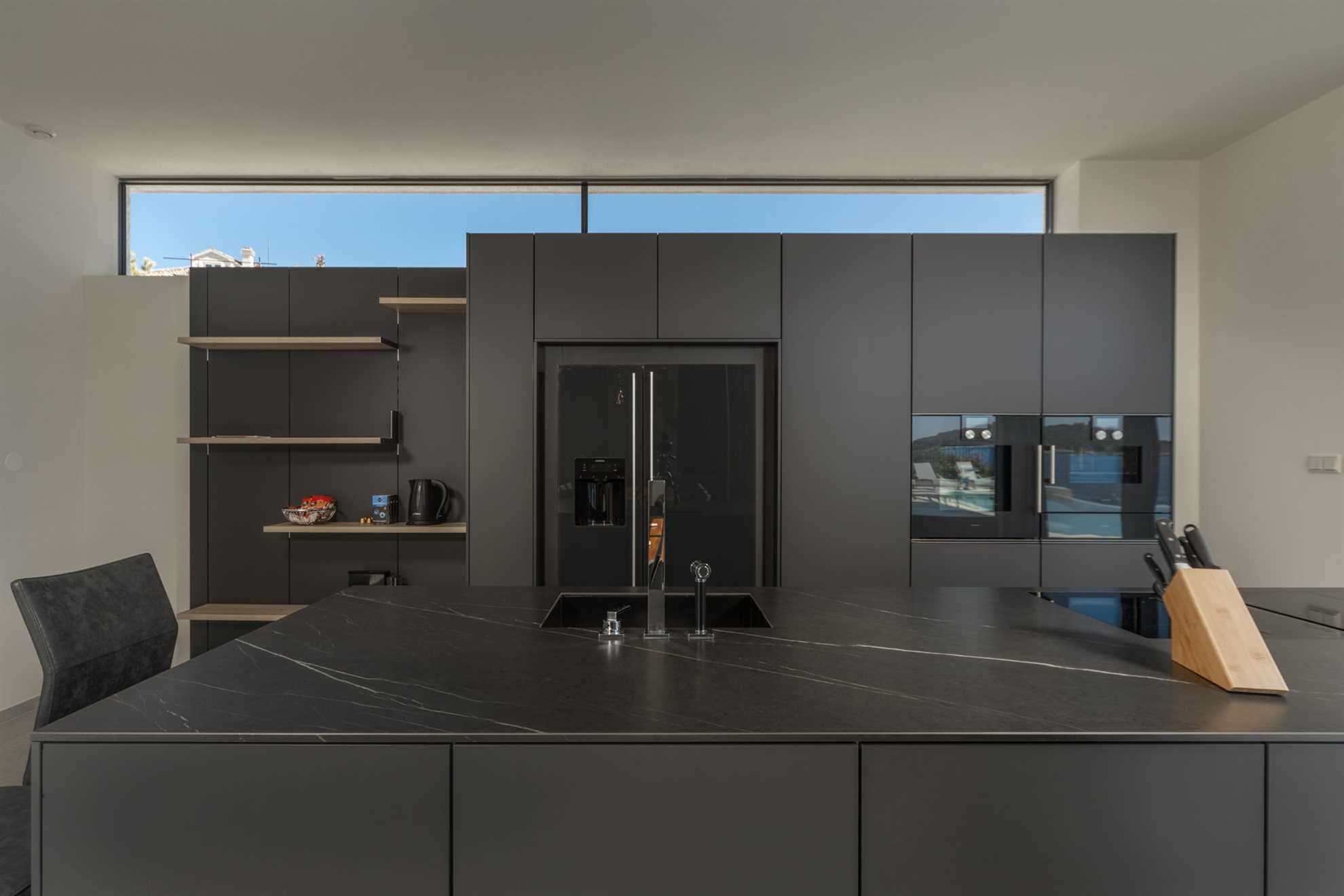 Luxury Villa Black Diamond with Pool