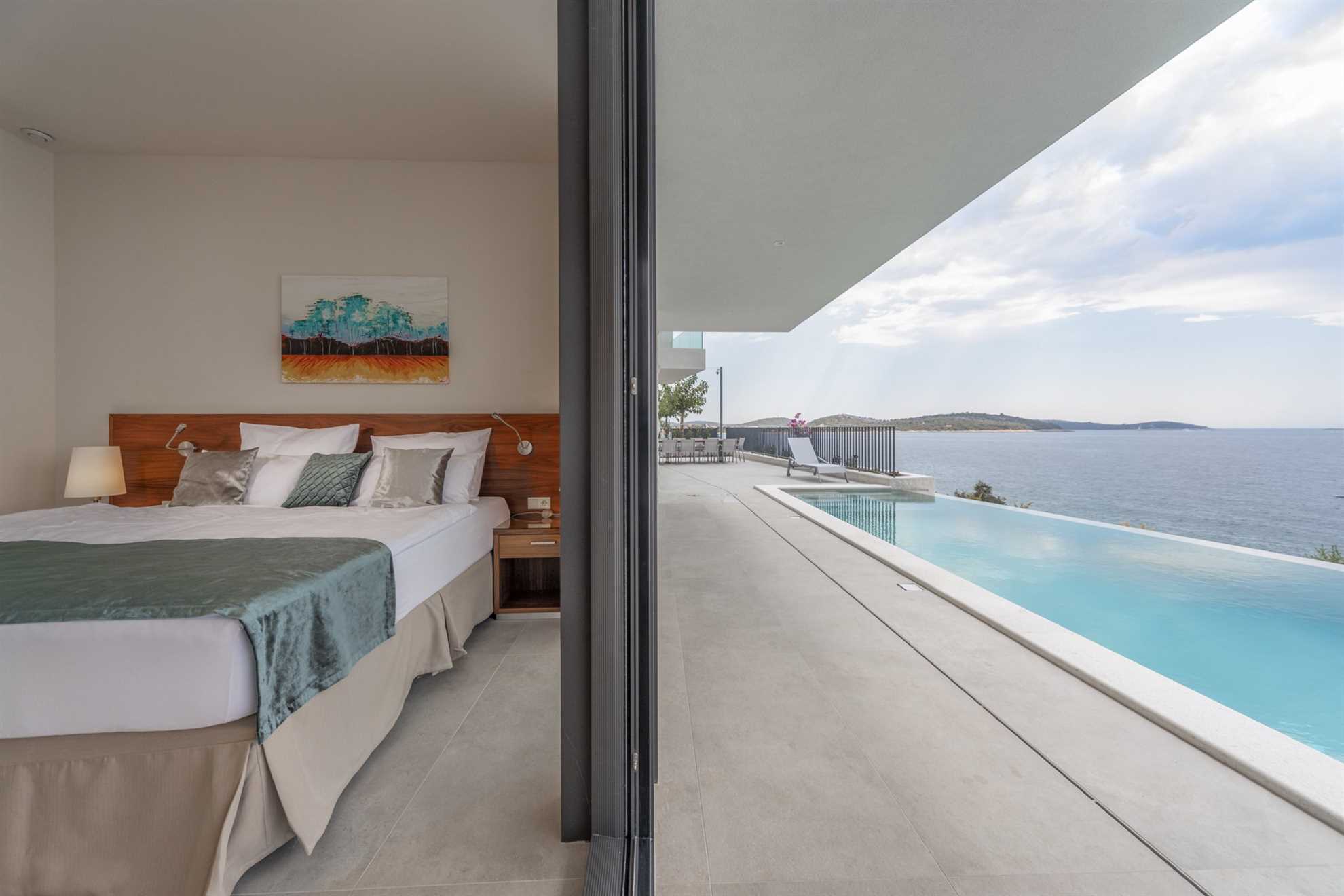 Luxury Villa Night Diamond with Pool