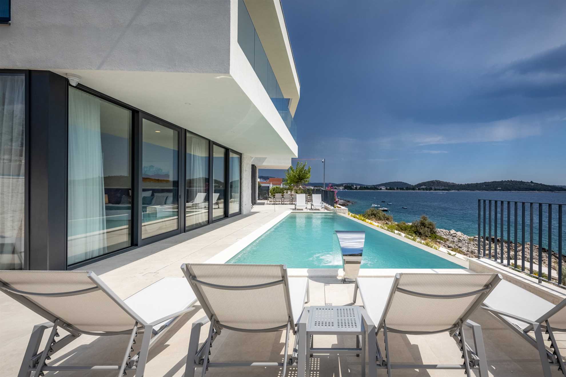 Luxury Villa Night Diamond with Pool