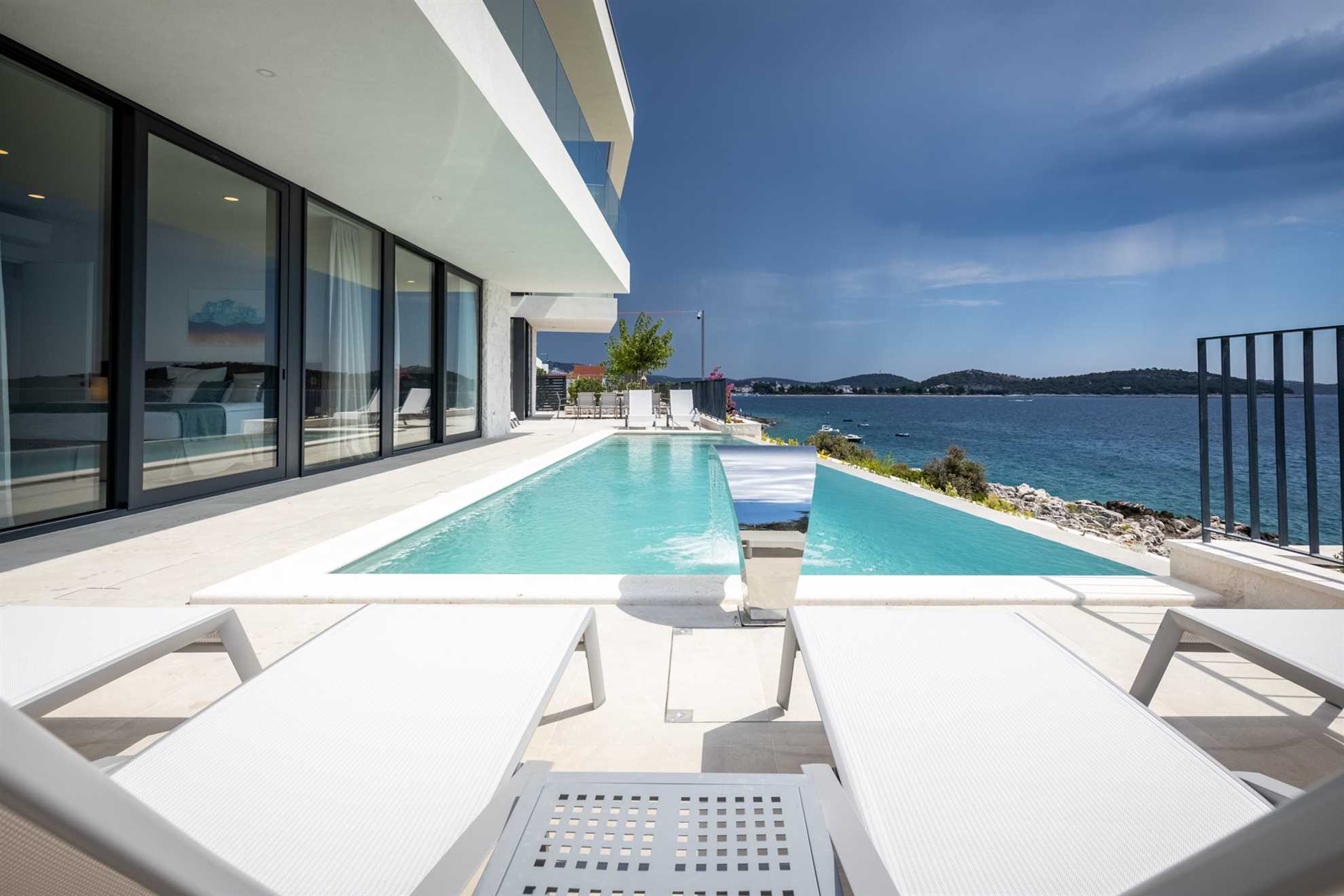 Luxury Villa Night Diamond with Pool