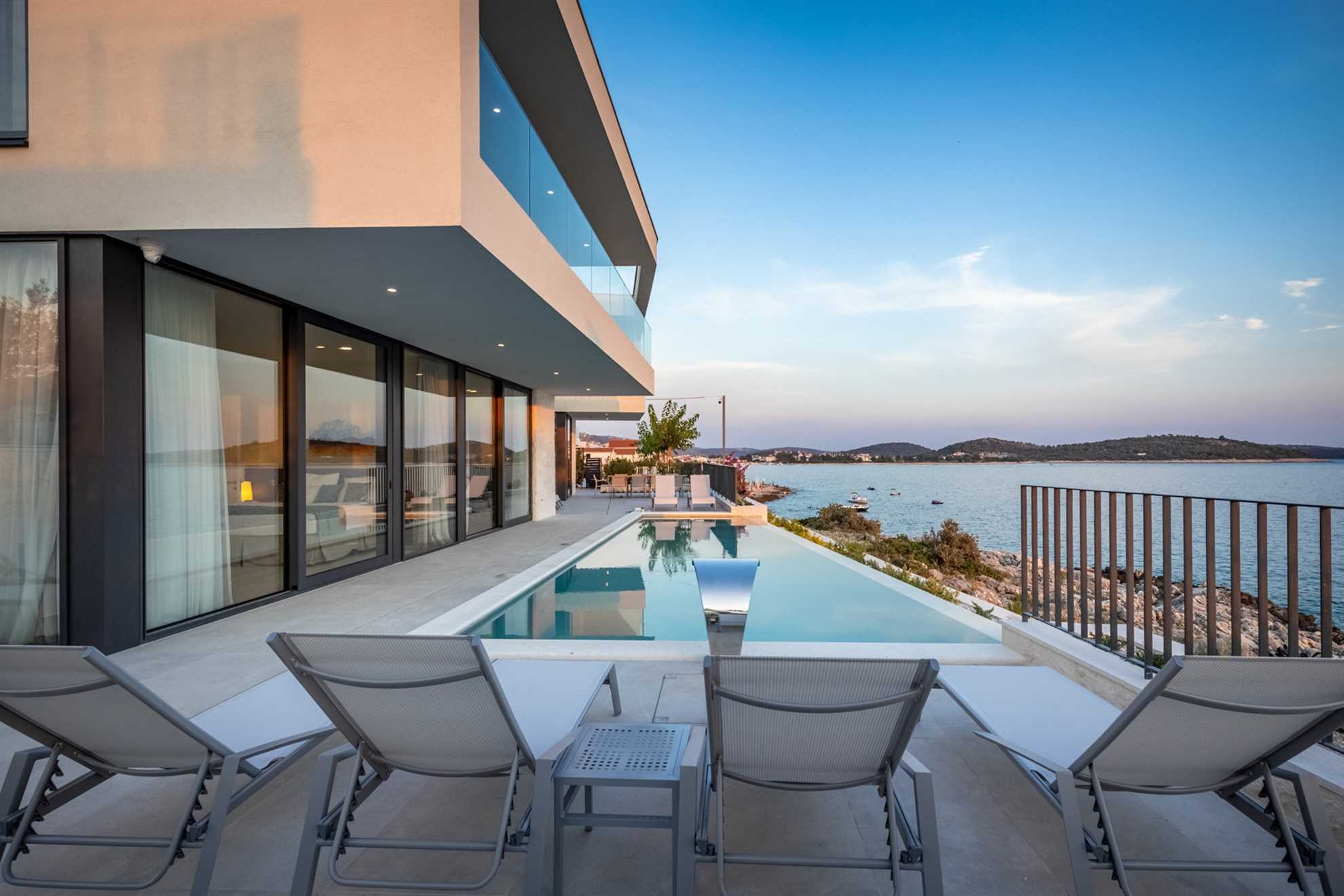 Luxury Villa Night Diamond with Pool