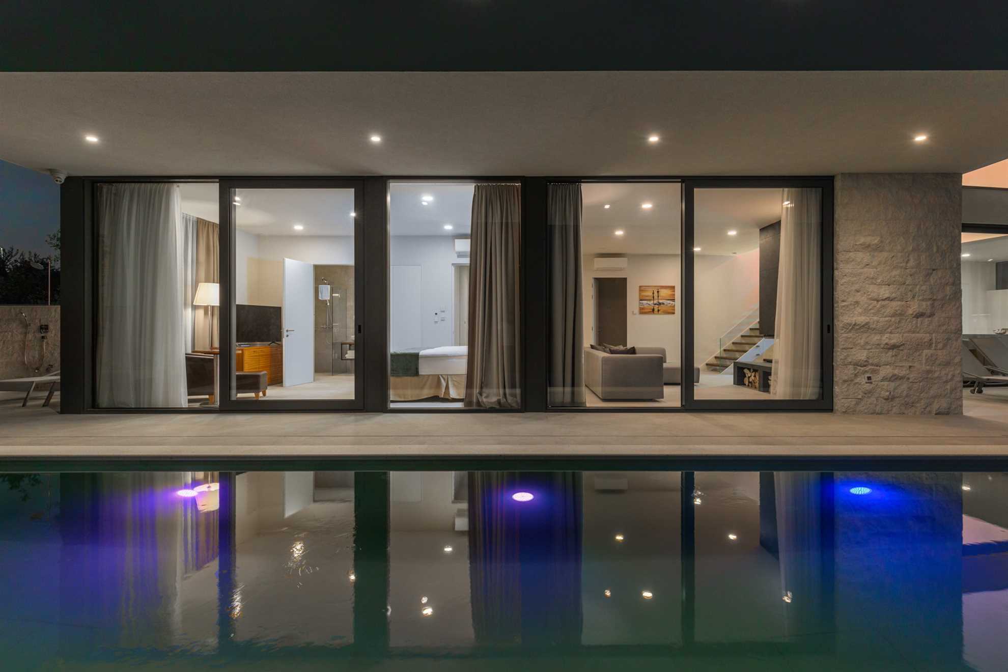 Luxury Villa Night Diamond with Pool