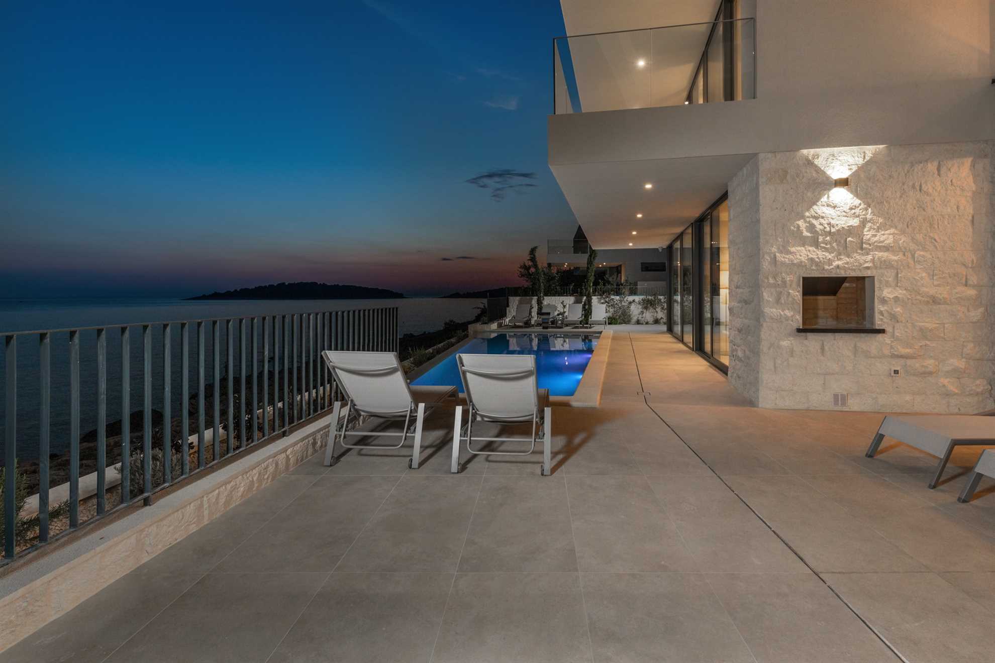 Luxury Villa Night Diamond with Pool