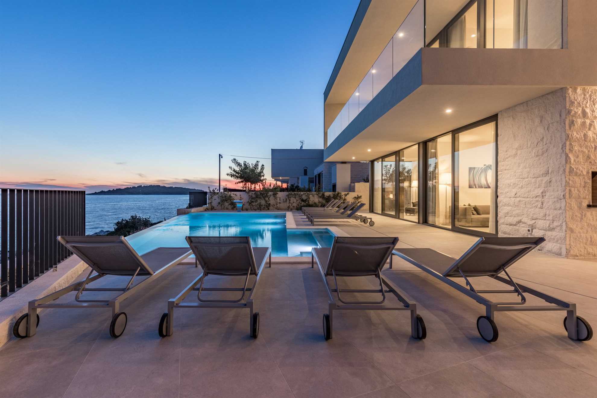 Luxury Villa Silver Diamond with Pool