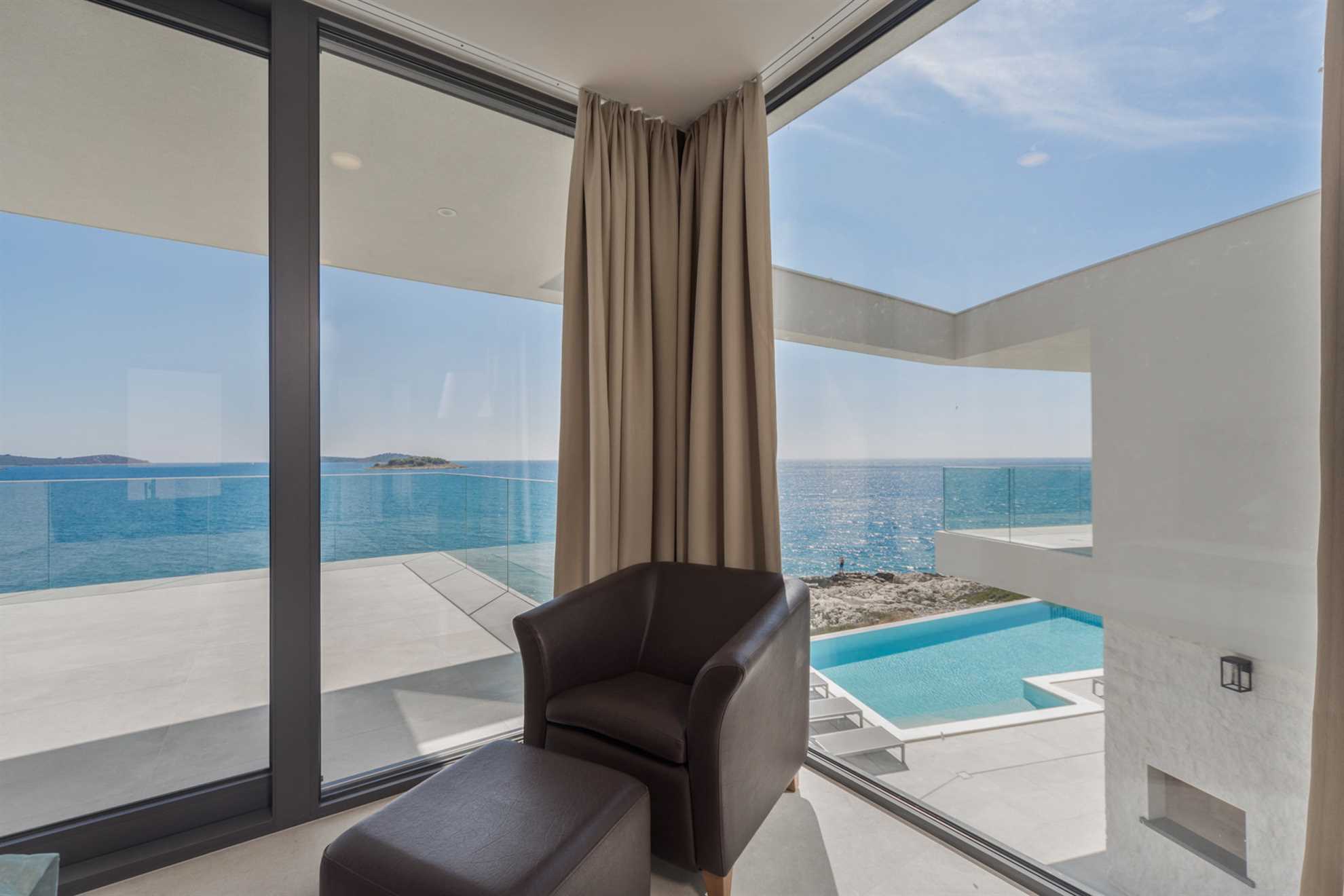 Luxury Villa Silver Diamond with Pool