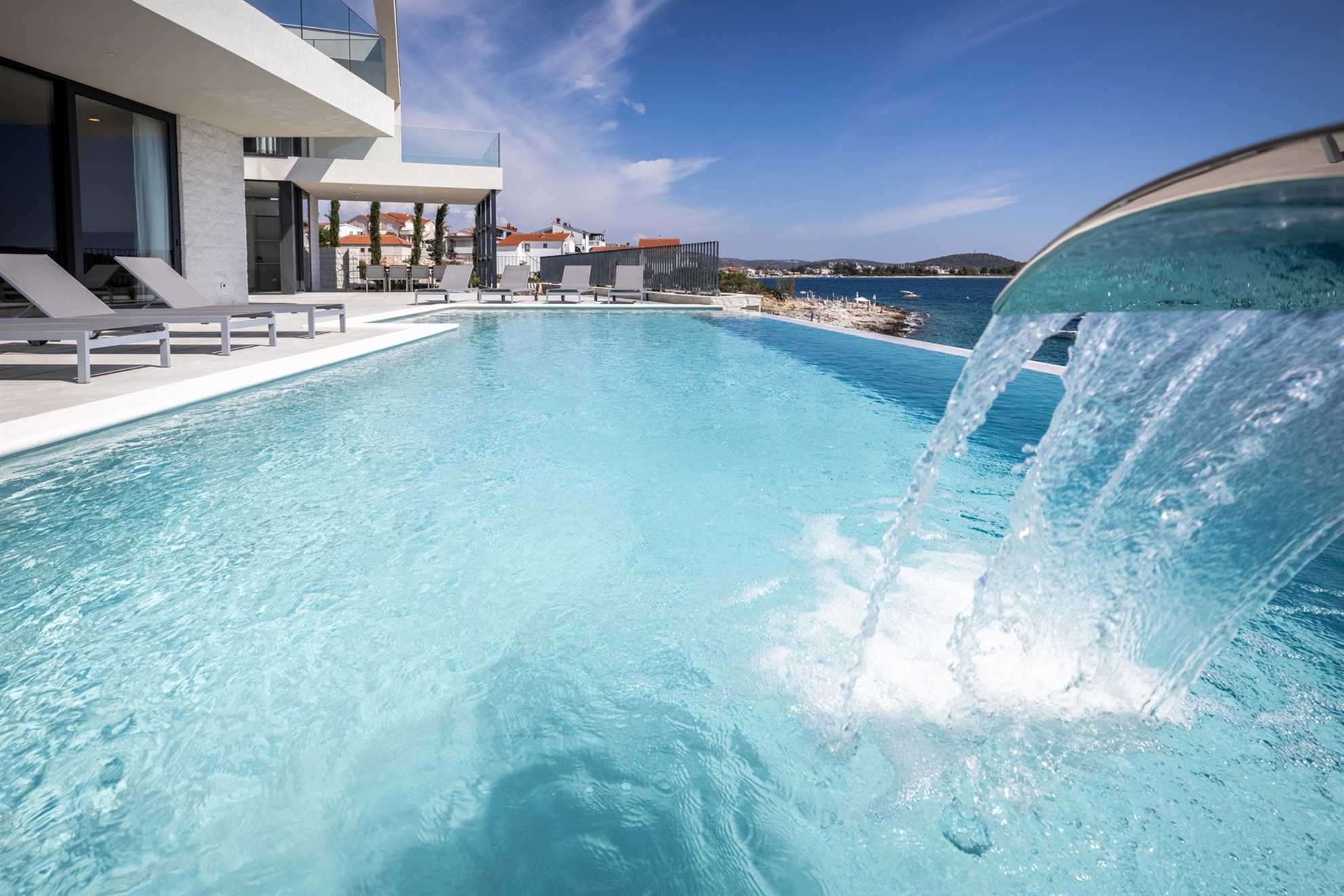 Luxury Villa Silver Diamond with Pool