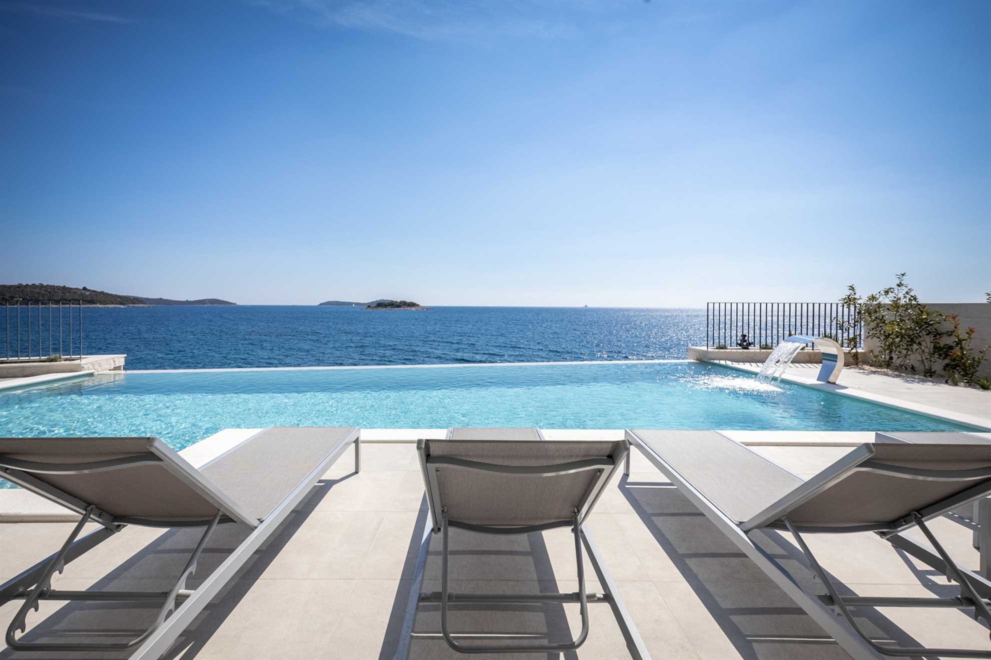 Luxury Villa Silver Diamond with Pool