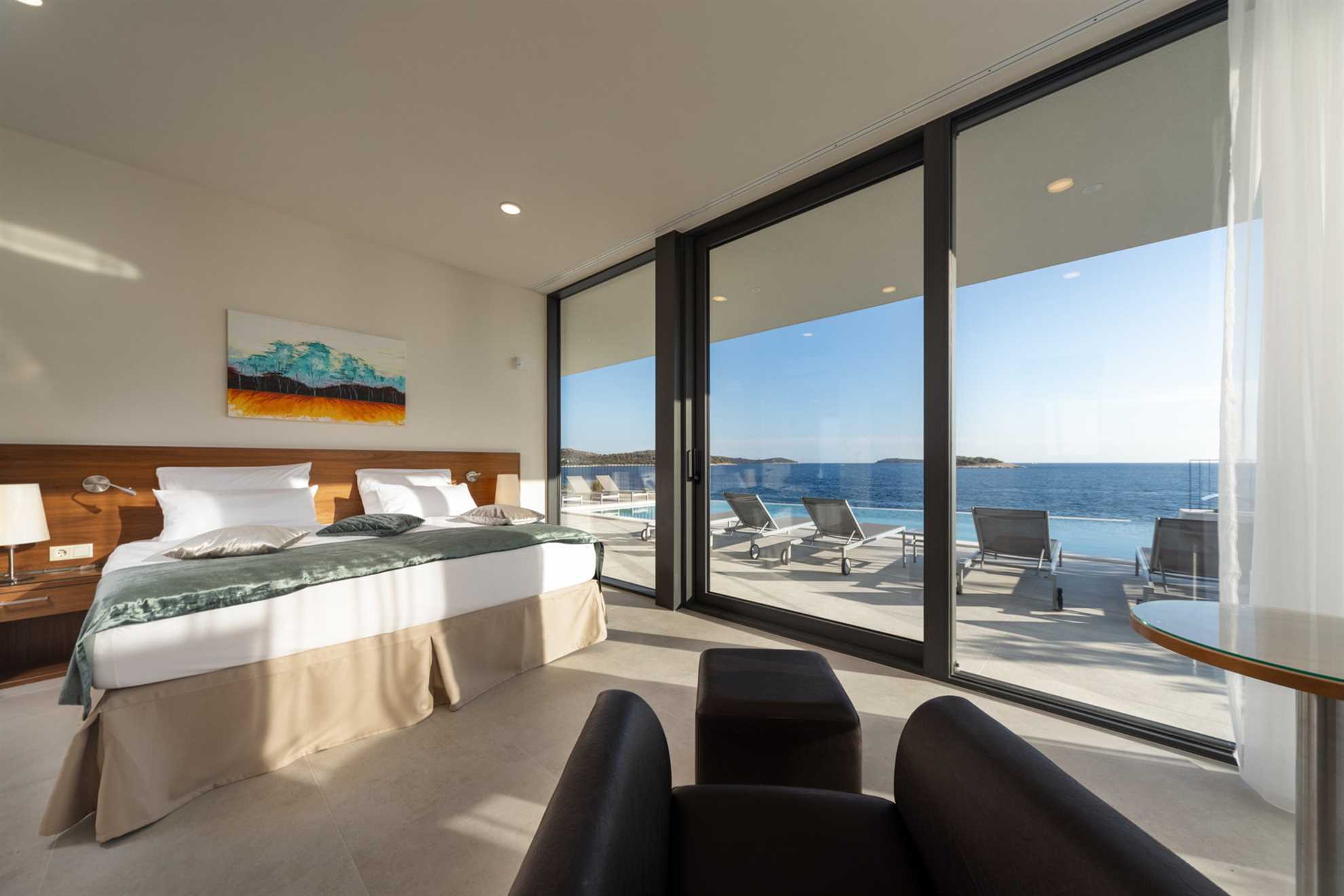 Luxury Villa Silver Diamond with Pool