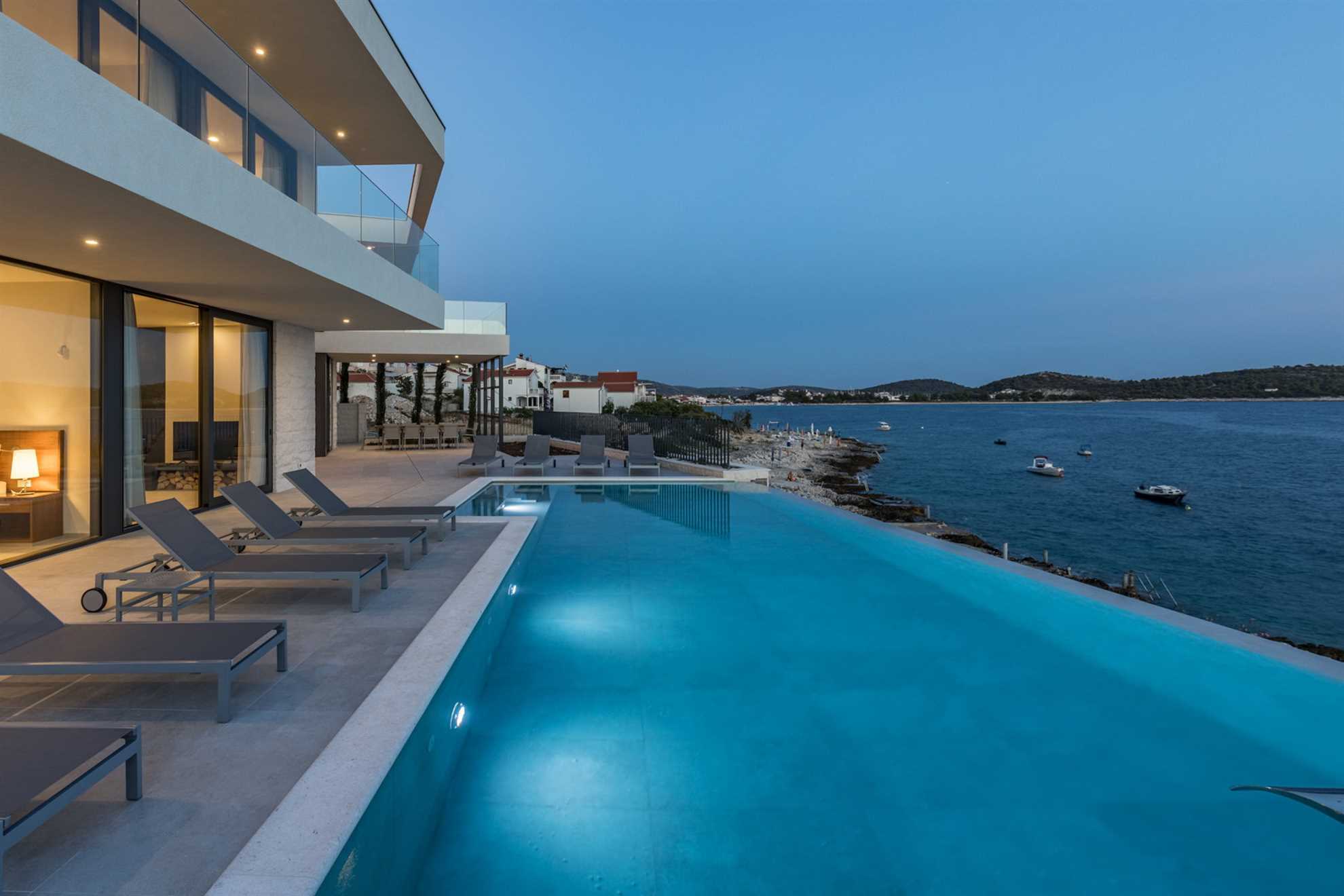 Luxury Villa Silver Diamond with Pool