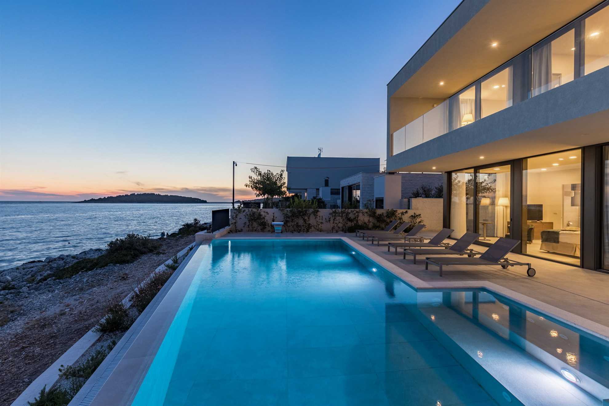 Luxury Villa Silver Diamond with Pool