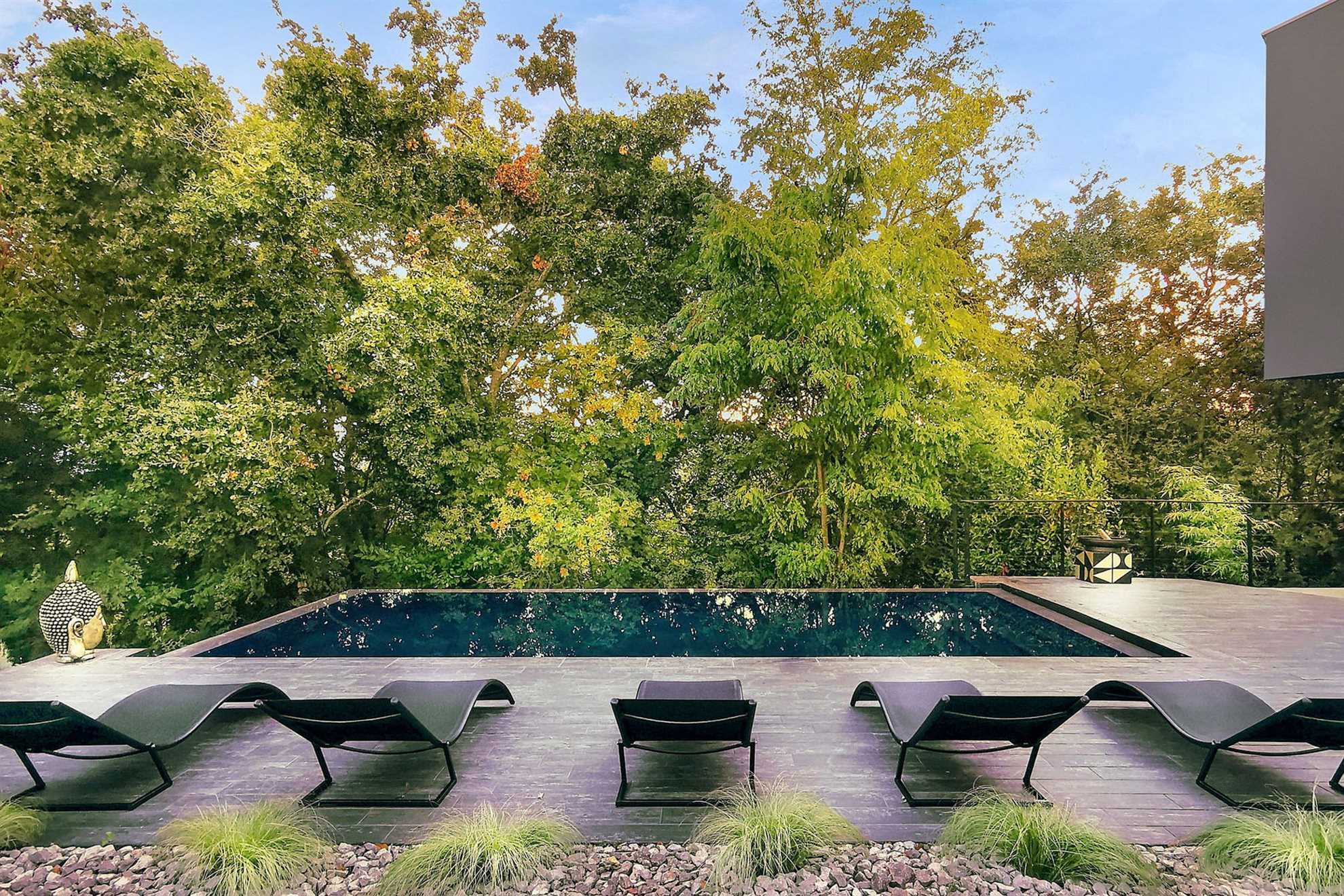 Villa Meditation with Infinity Pool