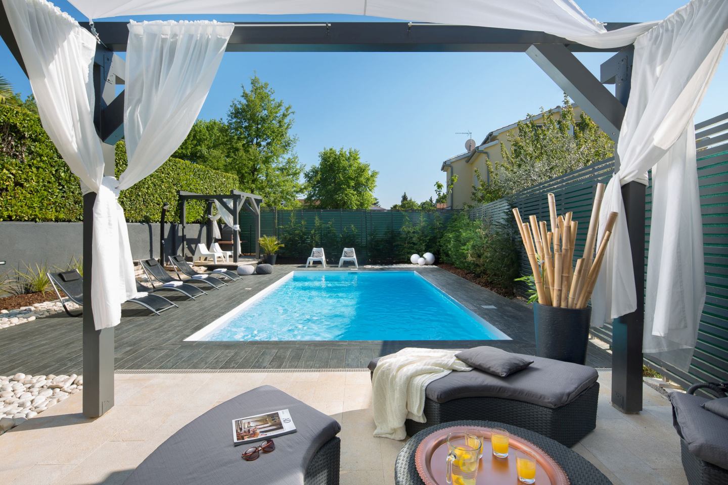 Villa Ordinata with Pool