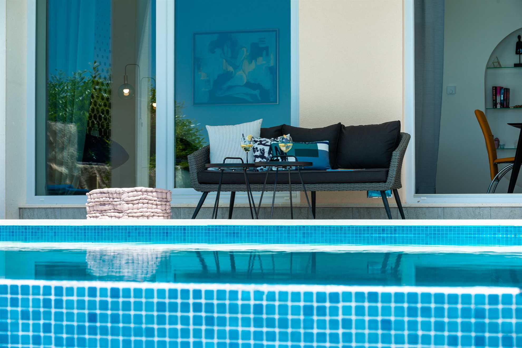 Villa Sunshine with Infinity Pool