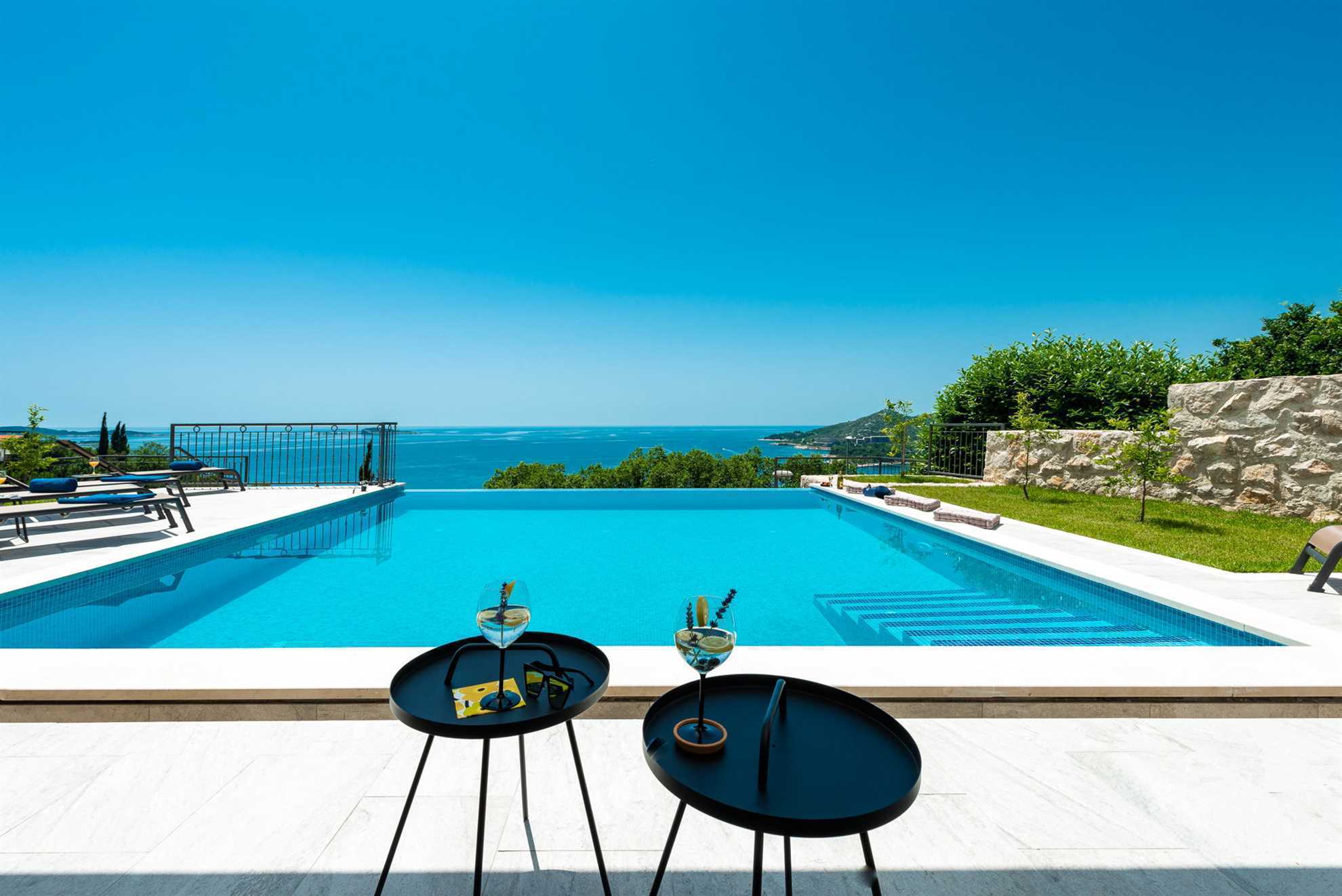 Image of Villa Sunshine with Infinity Pool