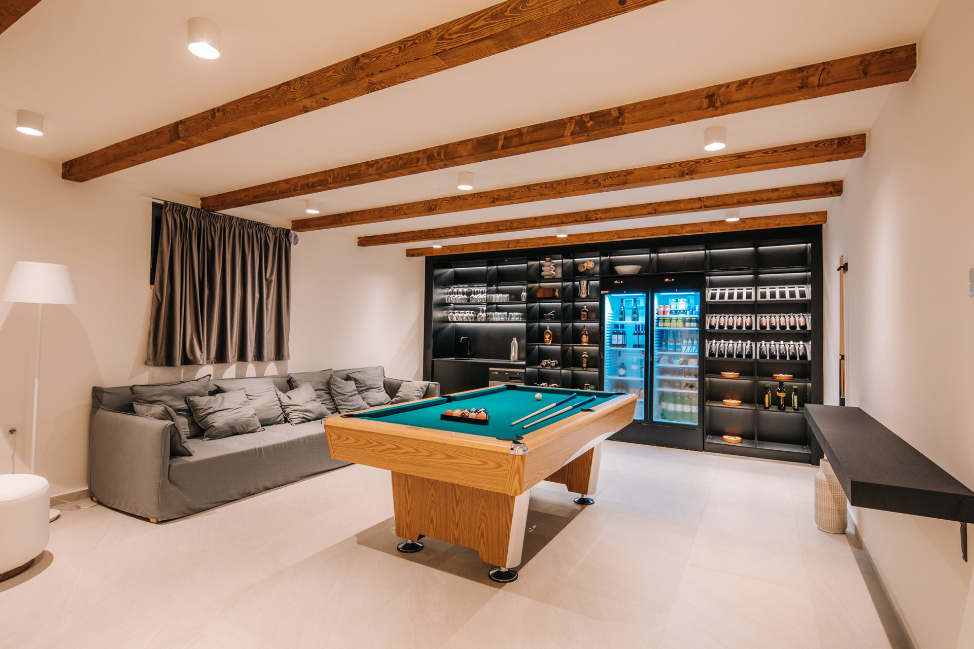 Villa La Isla with Pool IV