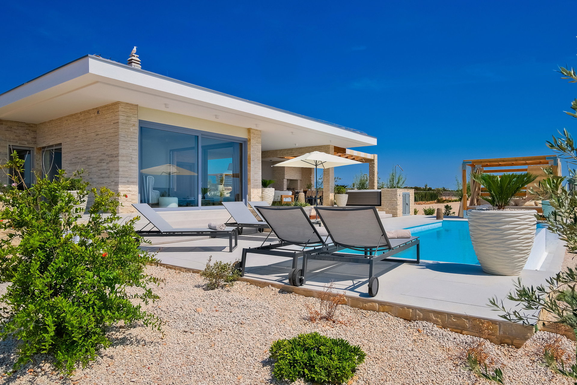 Villa La Isla with Pool IV