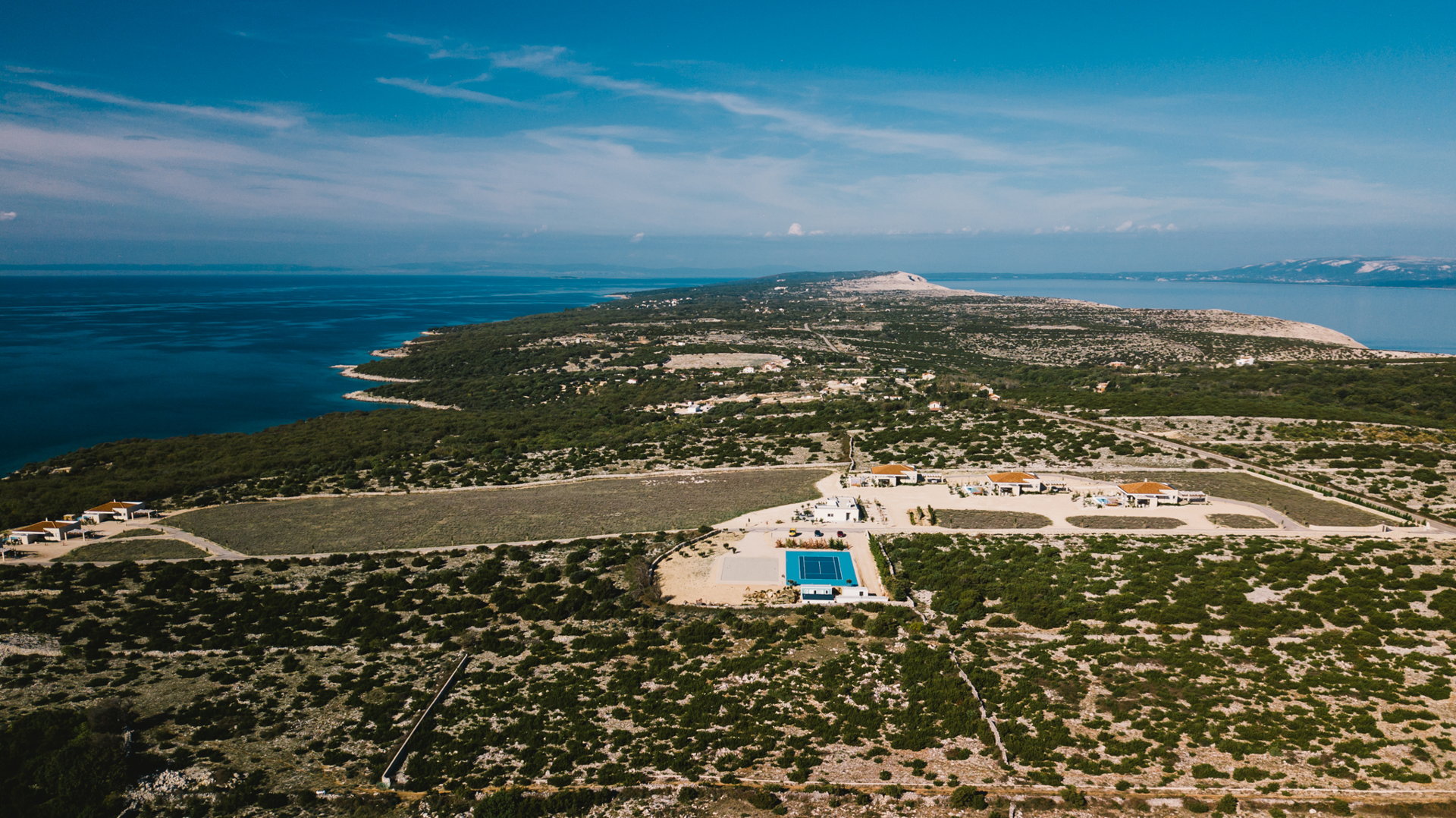 Villa La Isla with Pool IV
