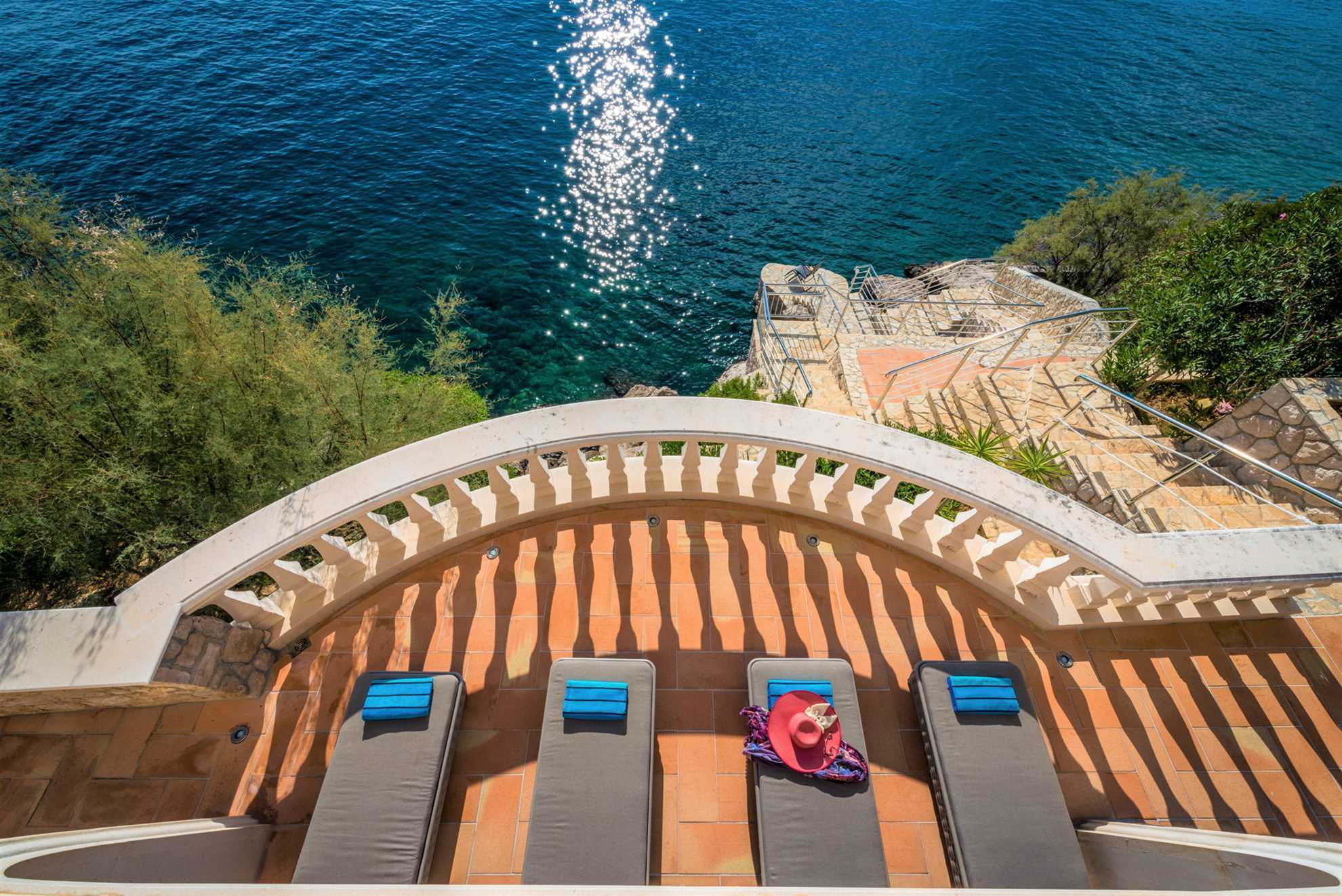 Luxury Villa Rosemary with Pool