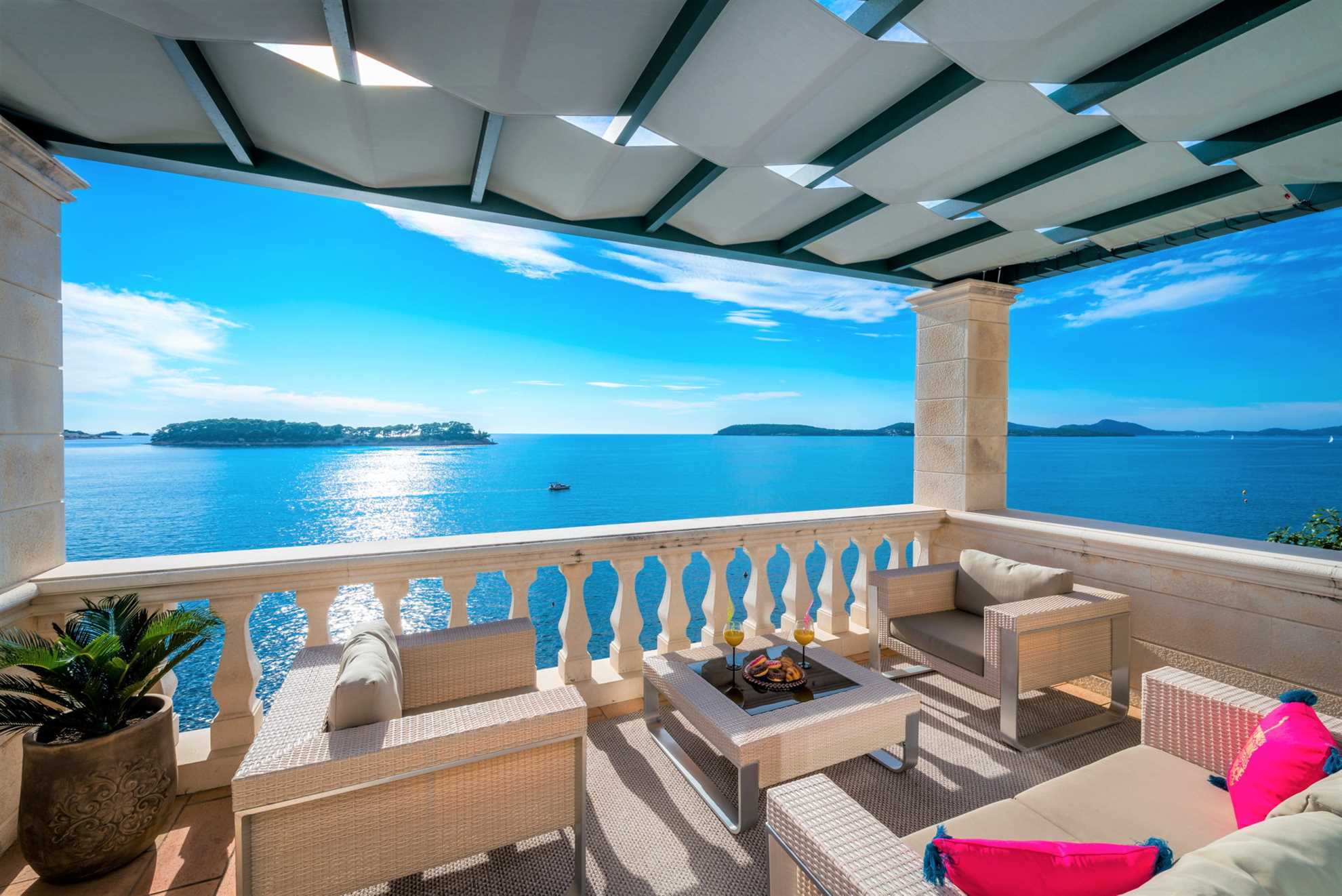 Luxury Villa Rosemary with Pool