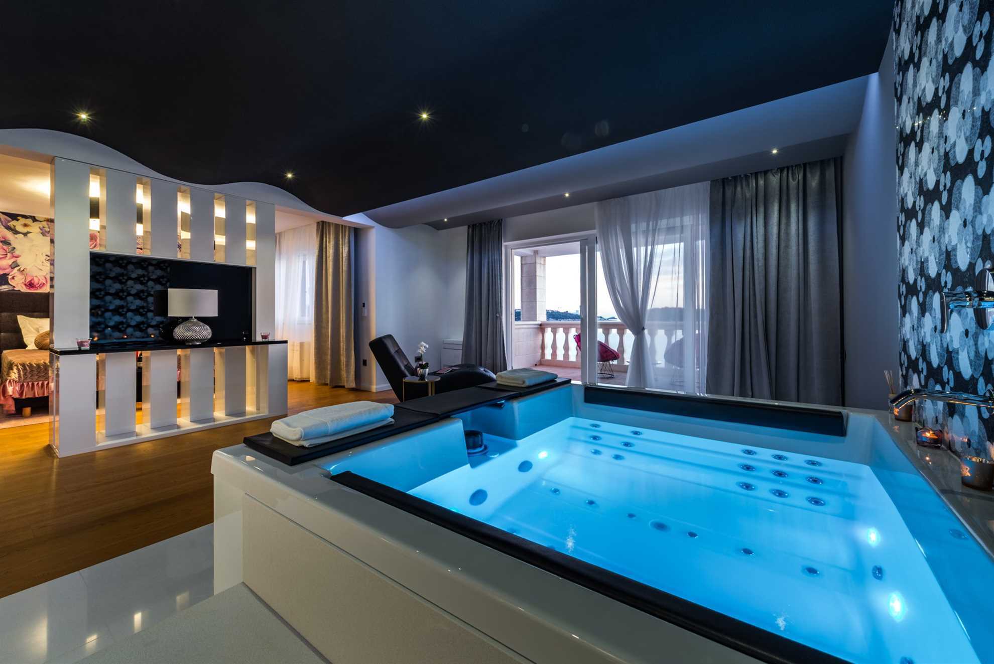 Luxury Villa Rosemary with Pool