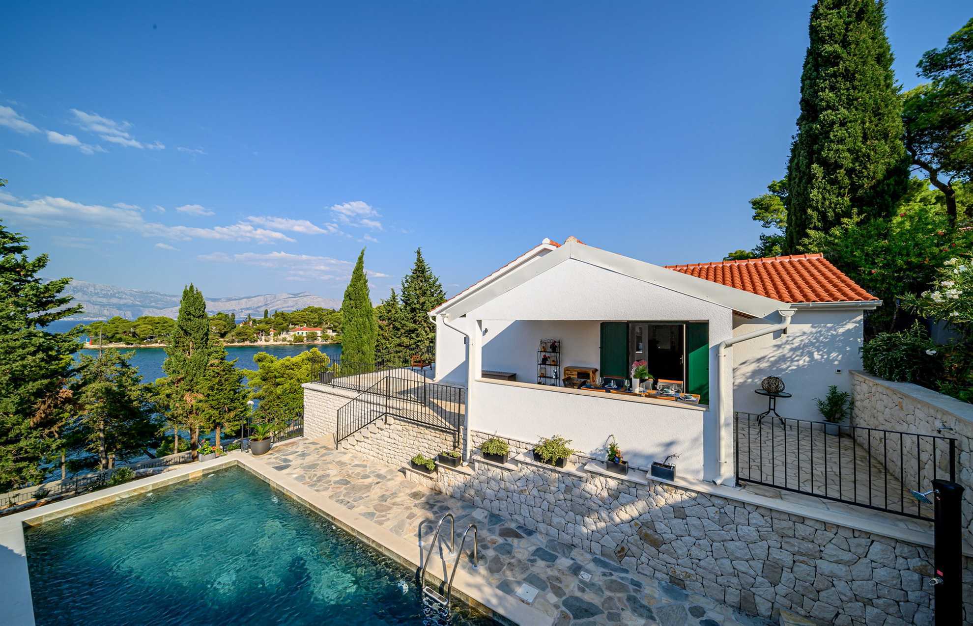 Villa Creativa with Heated Pool