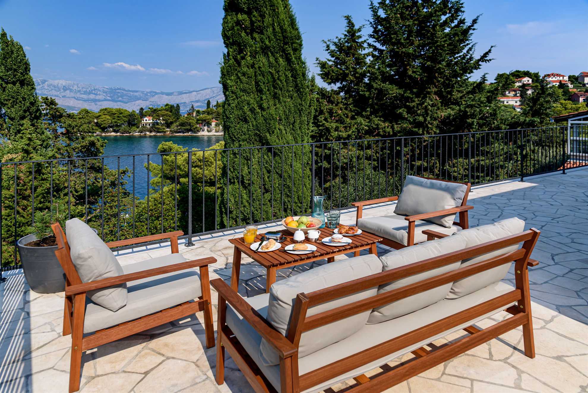 Villa Creativa with Heated Pool