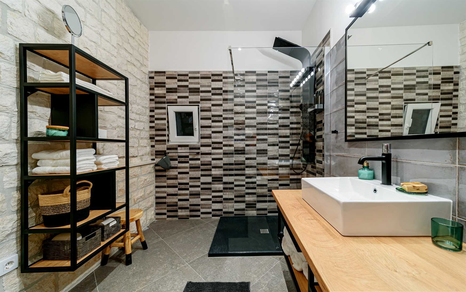 Villa Creativa with Heated Pool