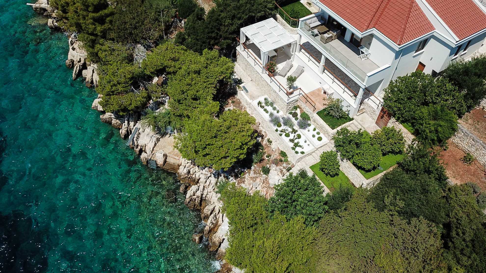 Beachfront Villa Sea Touch