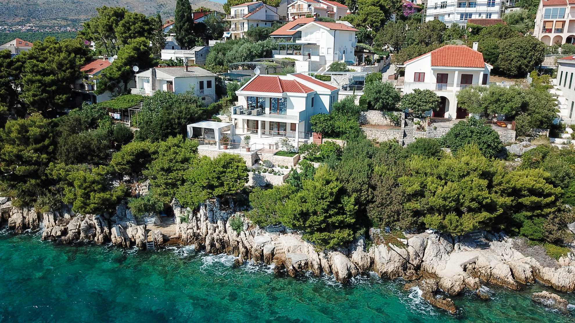 Beachfront Villa Sea Touch