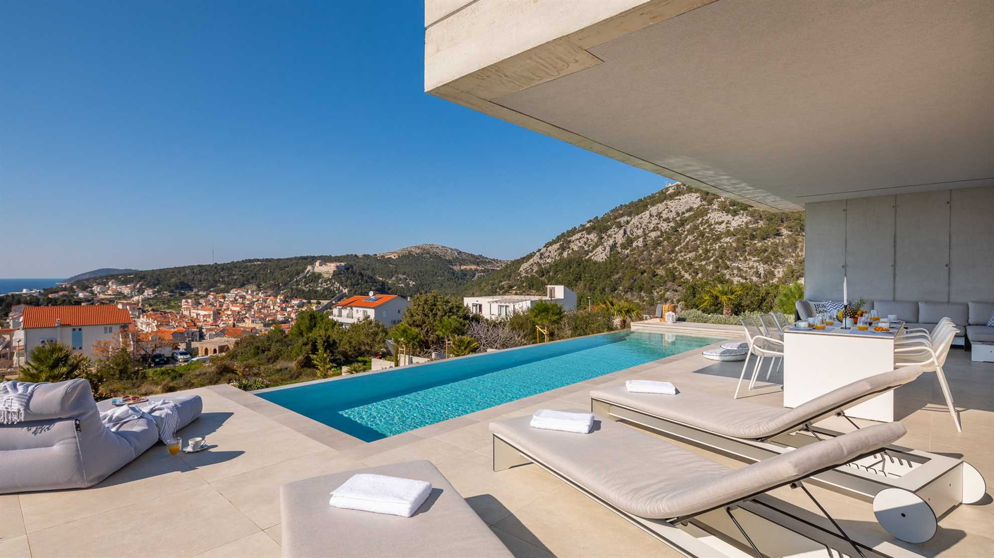 Villa Hvar Diamond with Infinity Pool