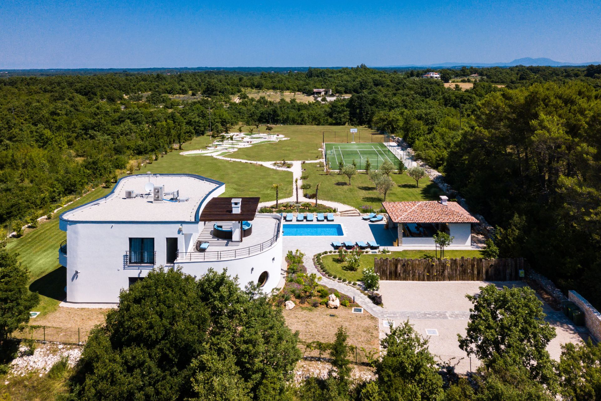 Villa Divine Estate with Pool