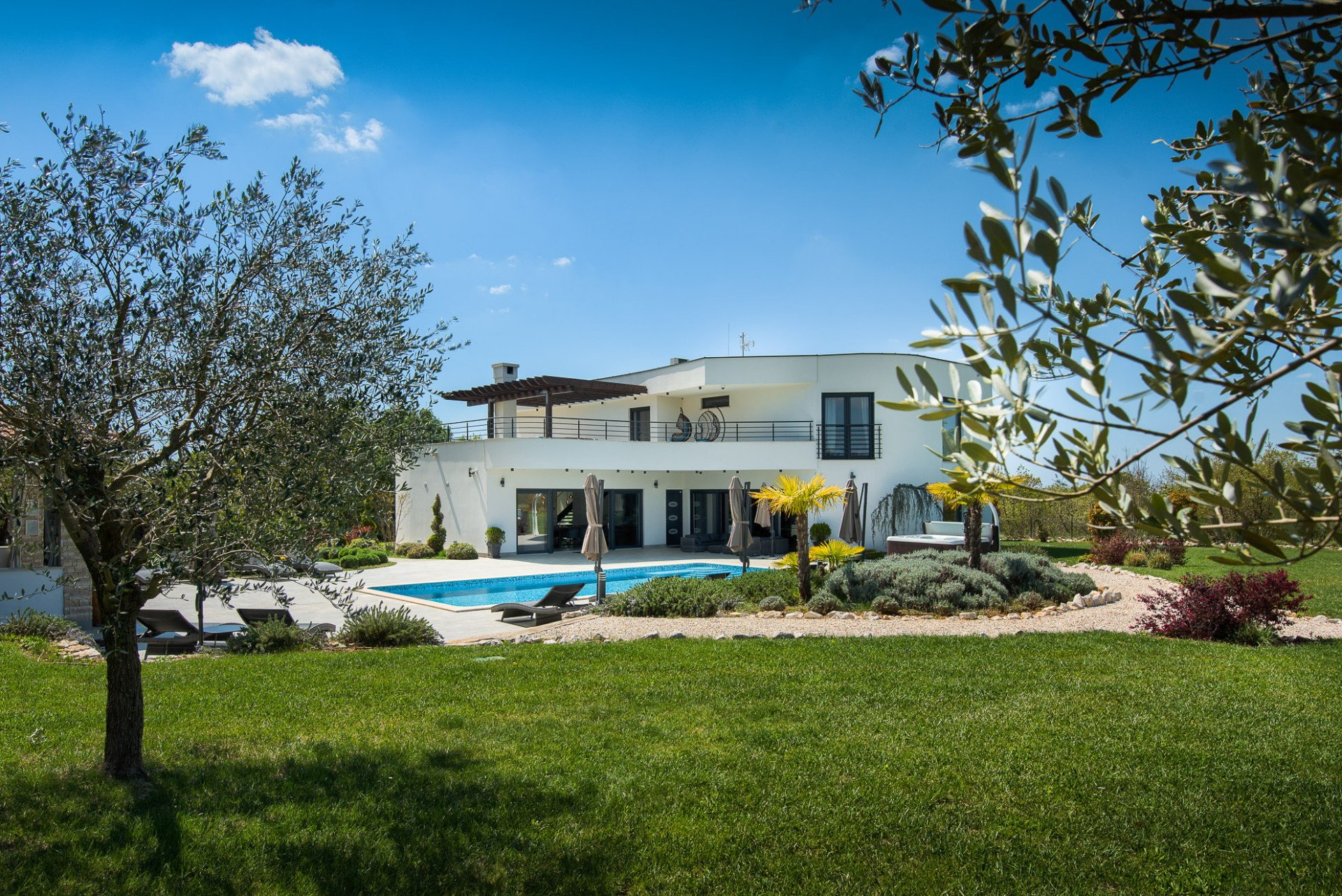 Villa Divine Estate with Pool