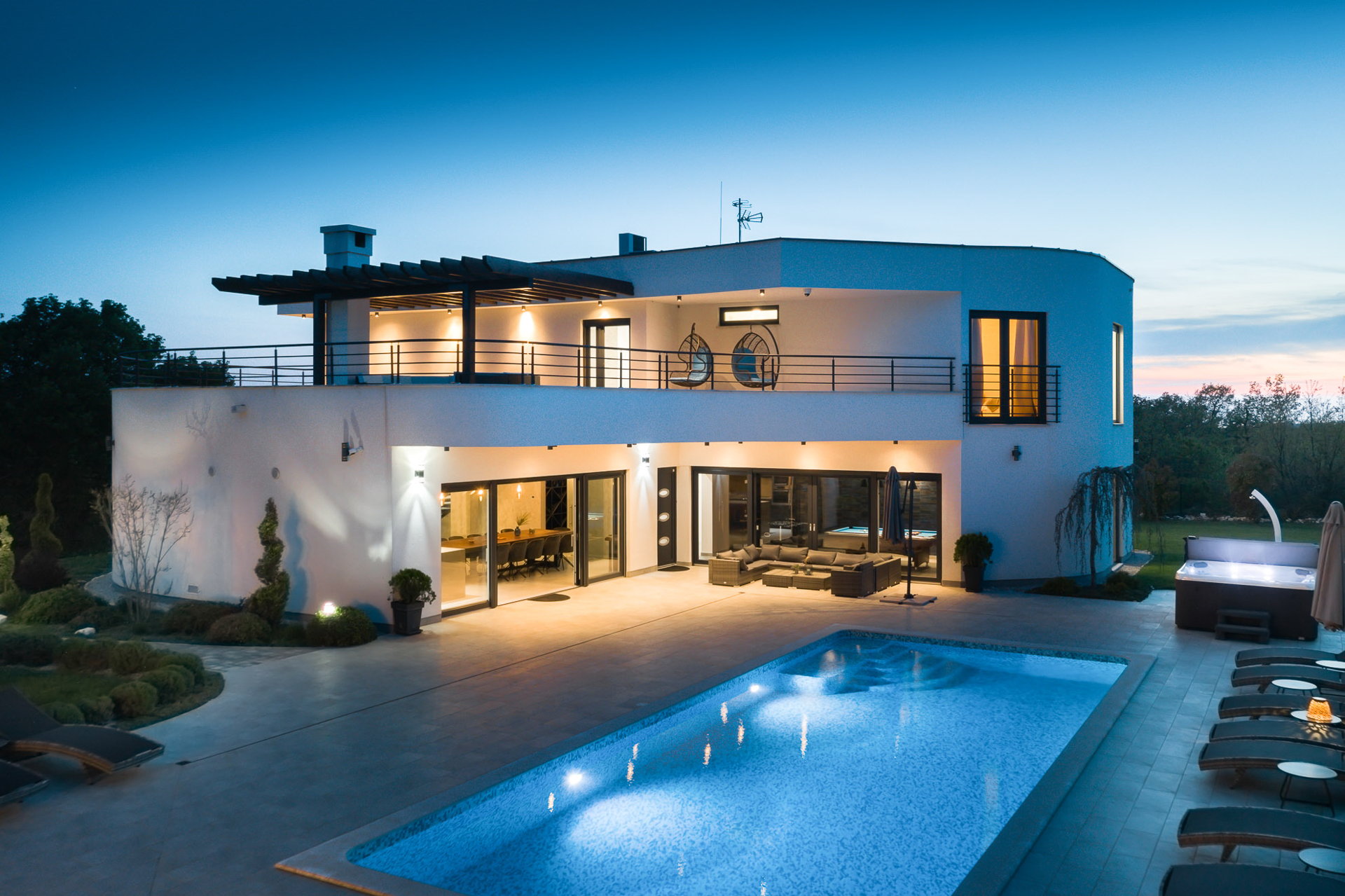 Villa Divine Estate with Pool