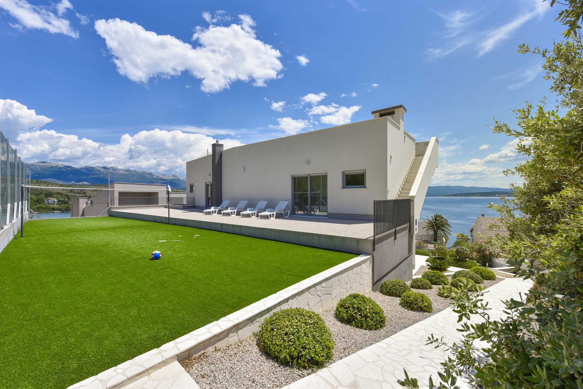 Villa Royal Blue with Heated Pool
