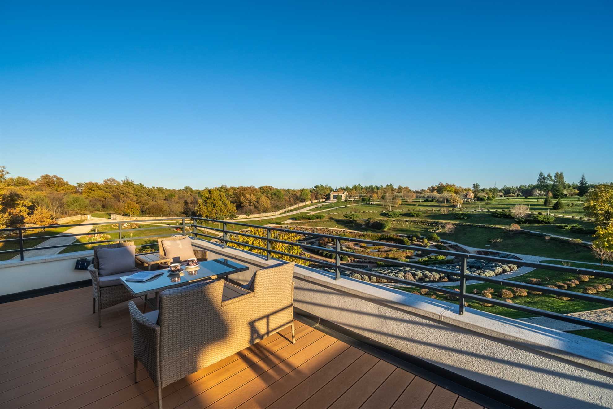 Villa Labyrinth with Pool
