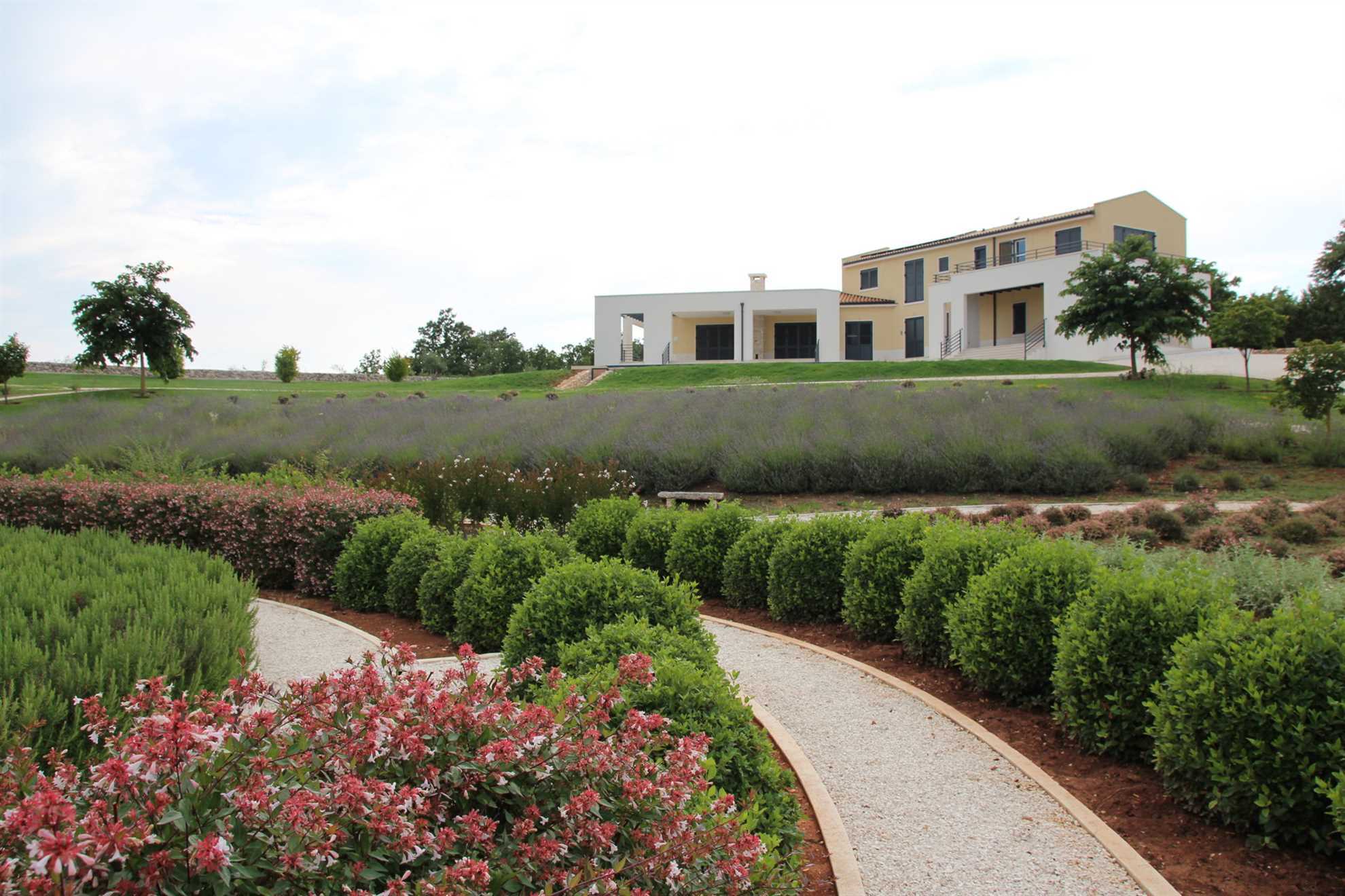 Villa Labyrinth with Pool