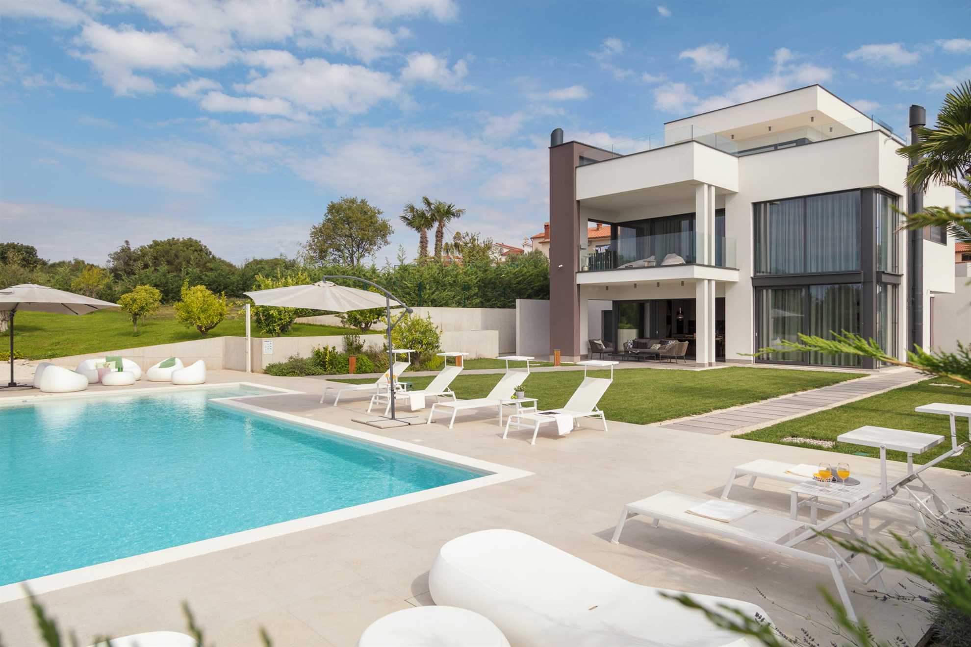 Luxury Villa Artemis with Heated Pool