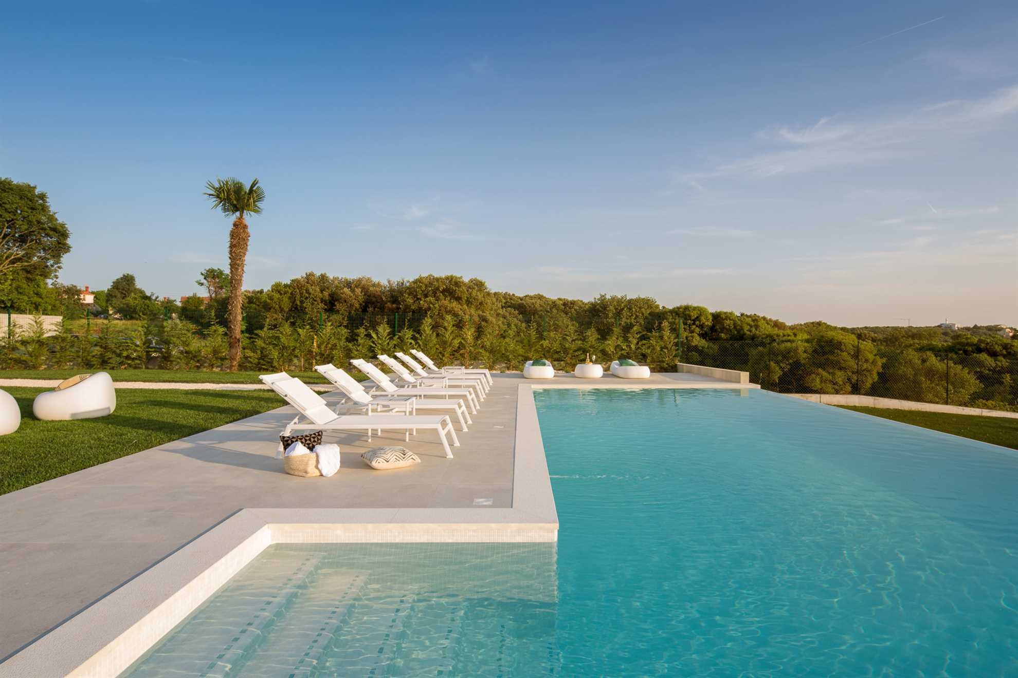Luxury Villa Artemis with Heated Pool