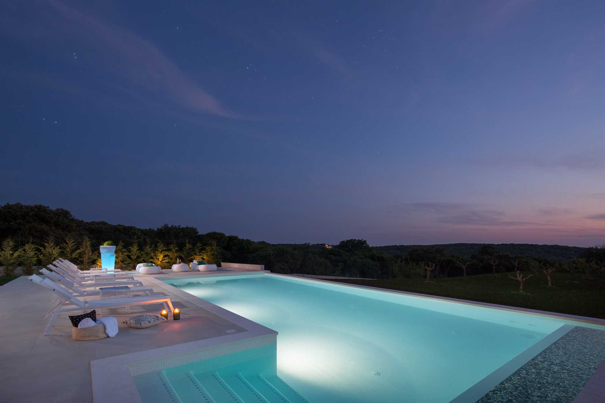 Luxury Villa Artemis with Heated Pool