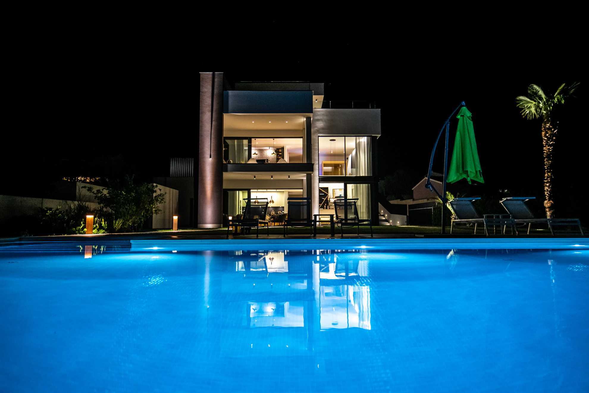 Luxury Villa Artemis with Heated Pool