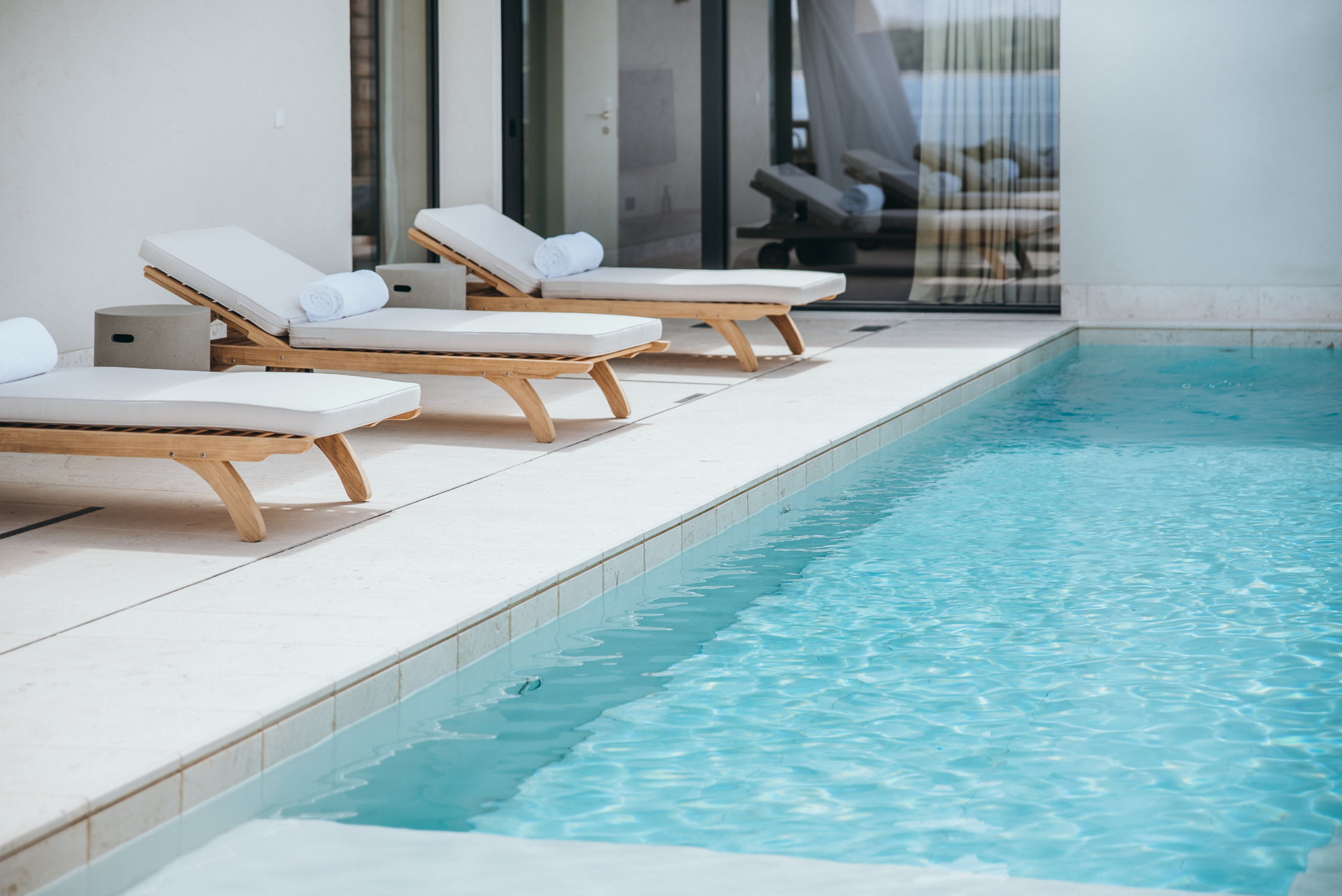Luxury Villa Cliff with Heated Pool