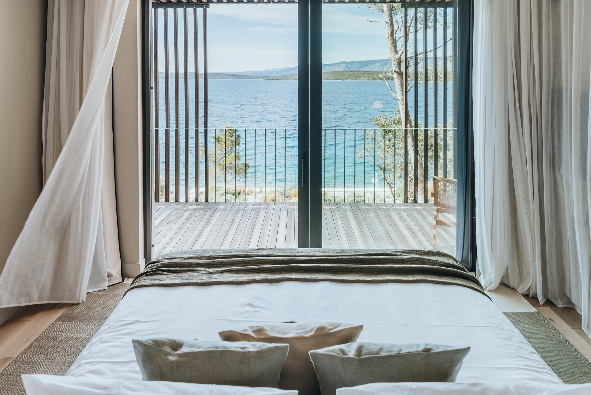 Luxury Villa Cliff with Heated Pool