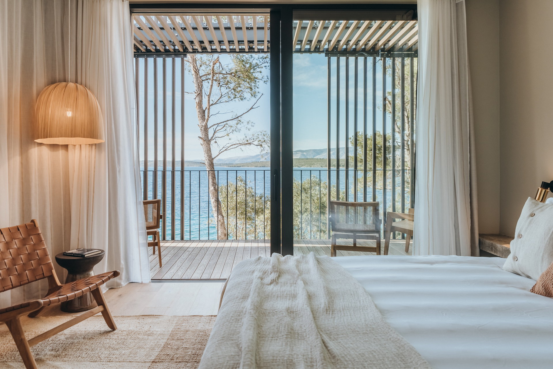 Luxury Villa Cliff with Heated Pool