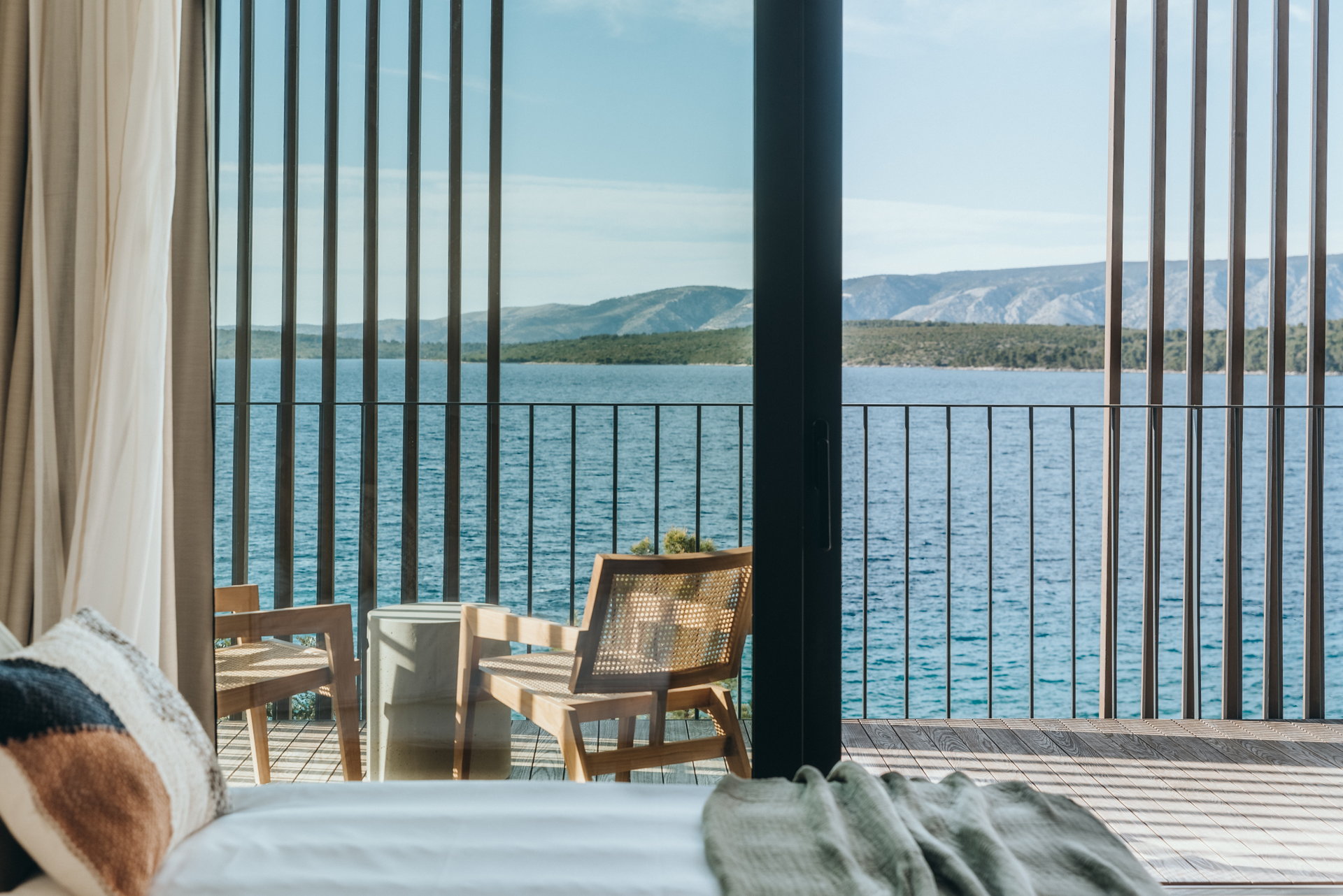 Luxury Villa Cliff with Heated Pool