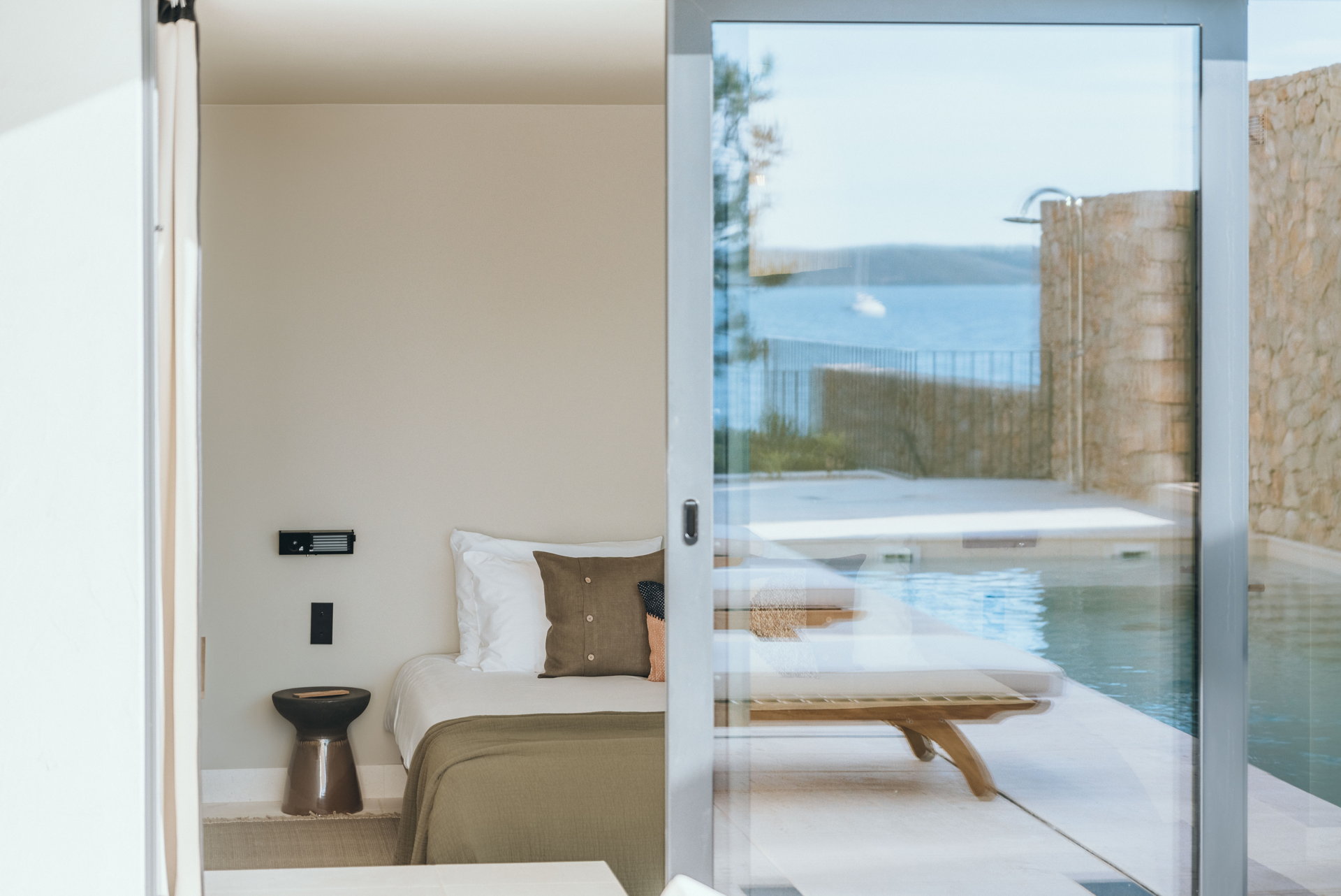Luxury Villa Cliff with Heated Pool