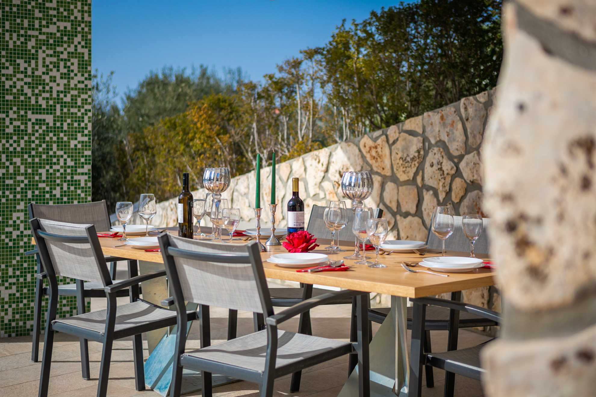 Villa Tela with Swimming Pool