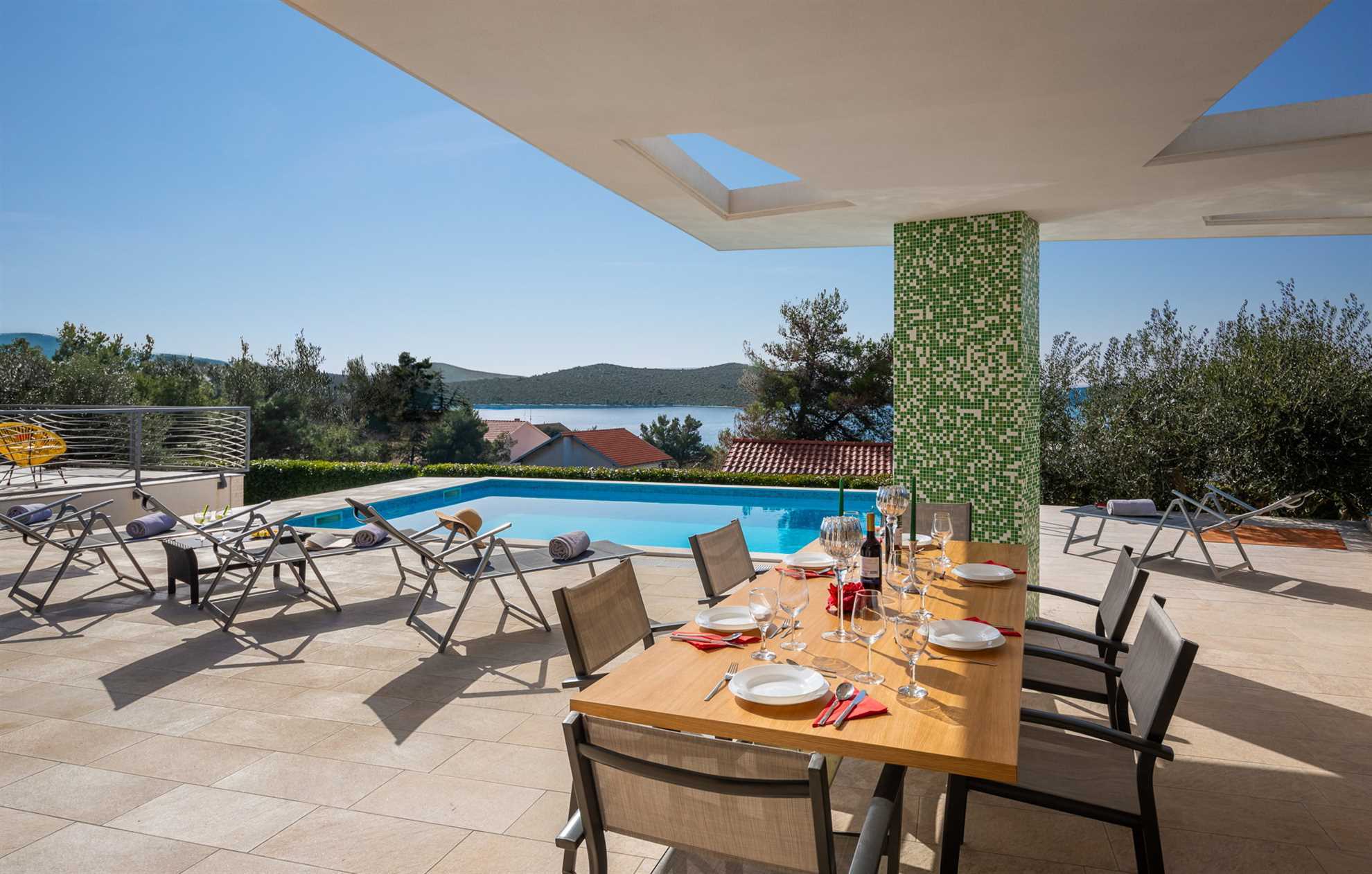 Villa Tela with Swimming Pool